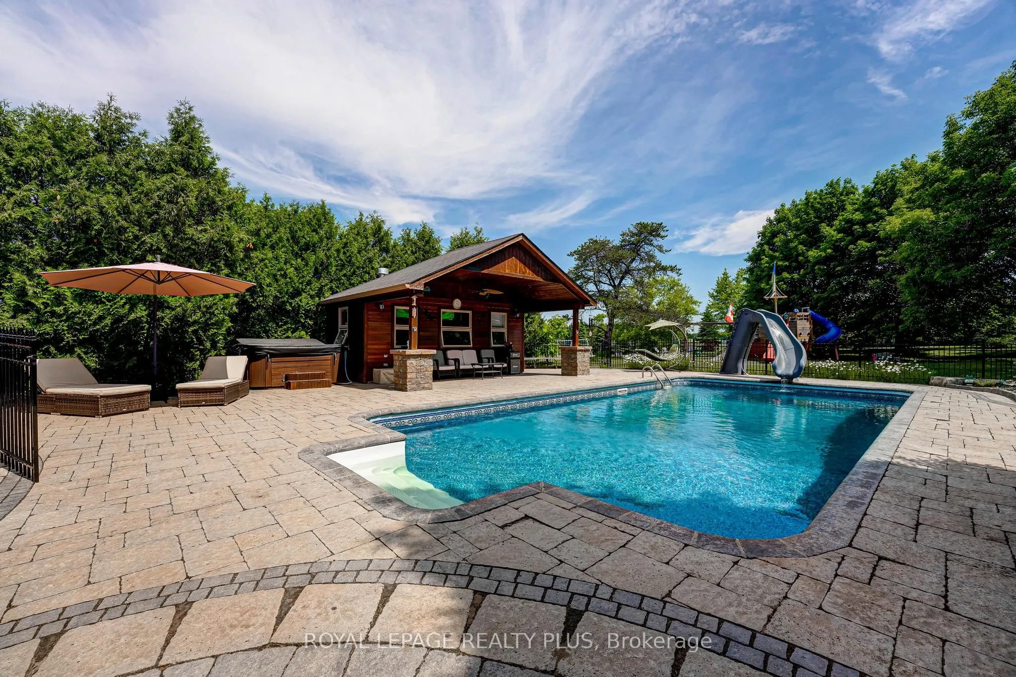 5 Coates Hill Court