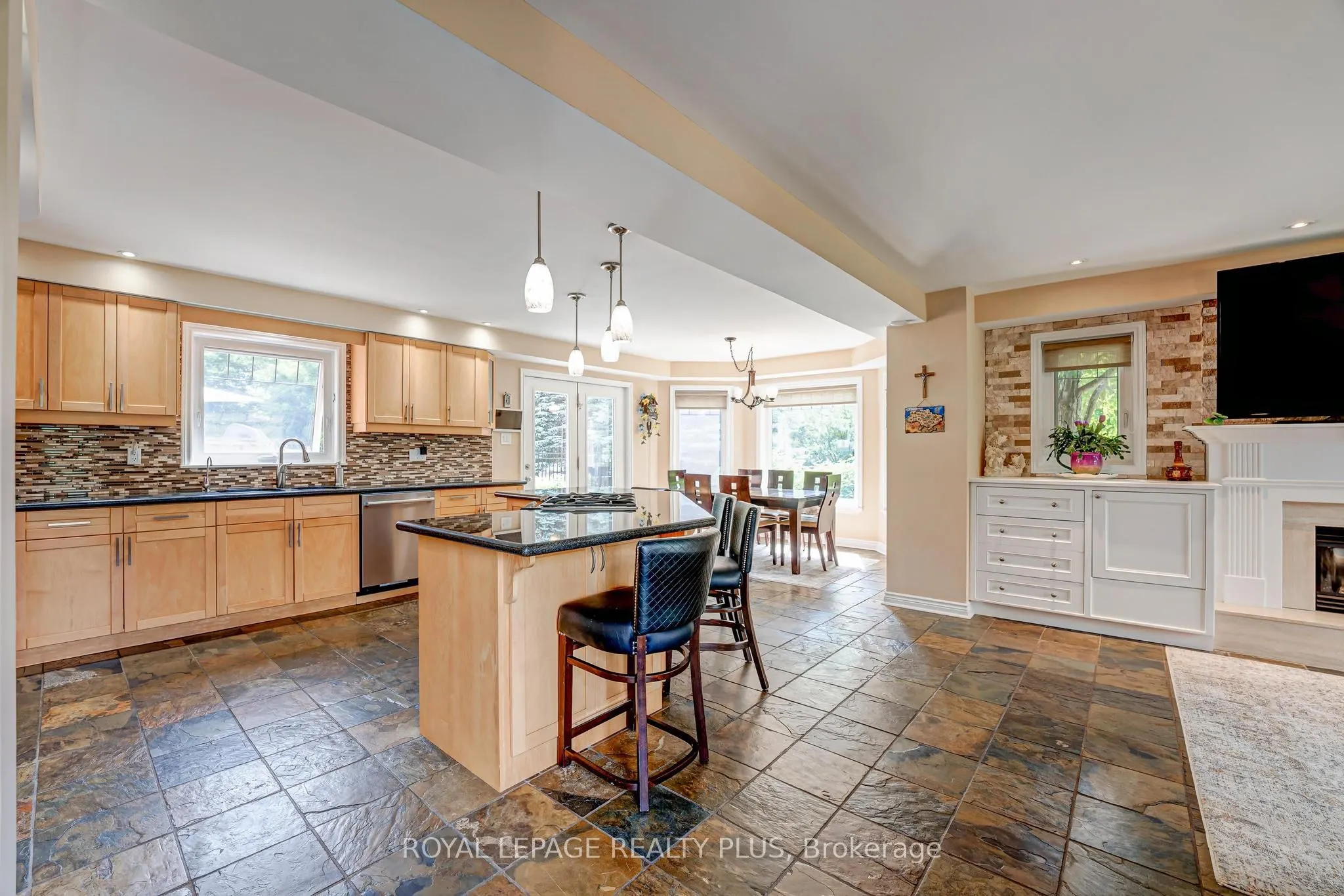 5 Coates Hill Court