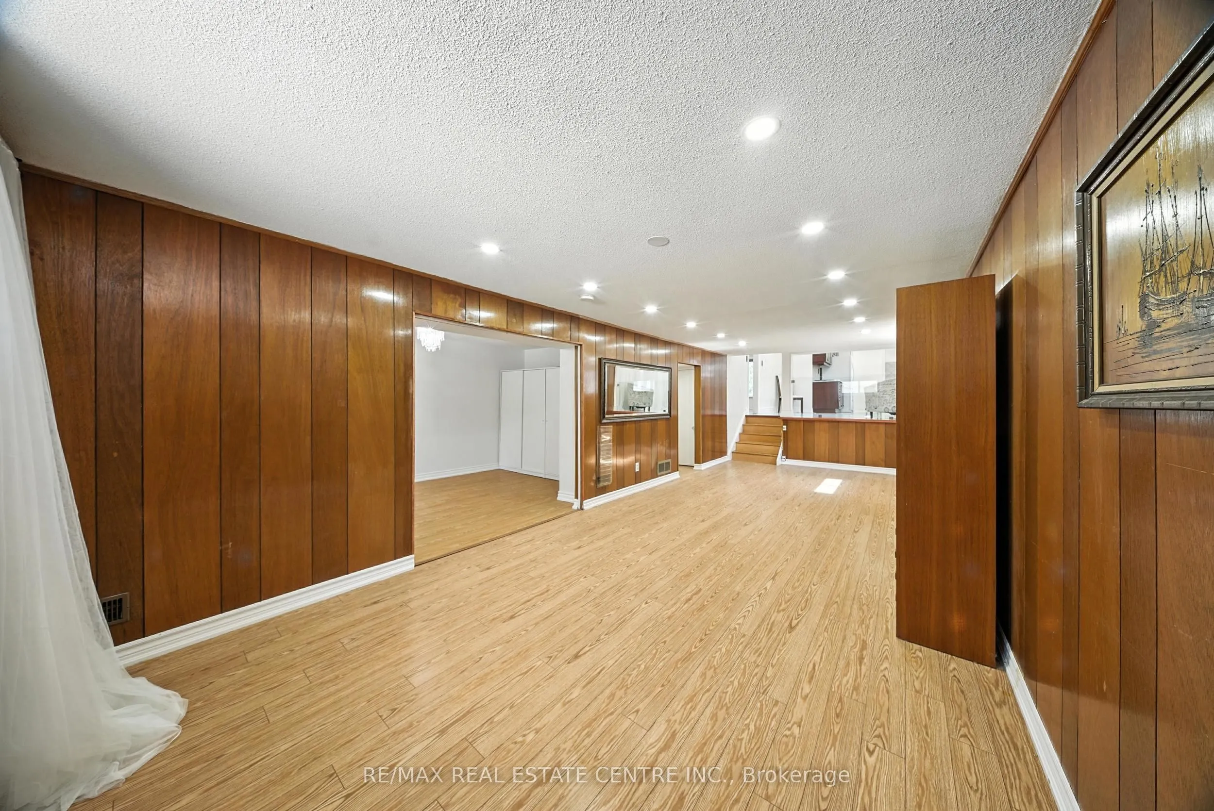 764 Eaglemount Crescent