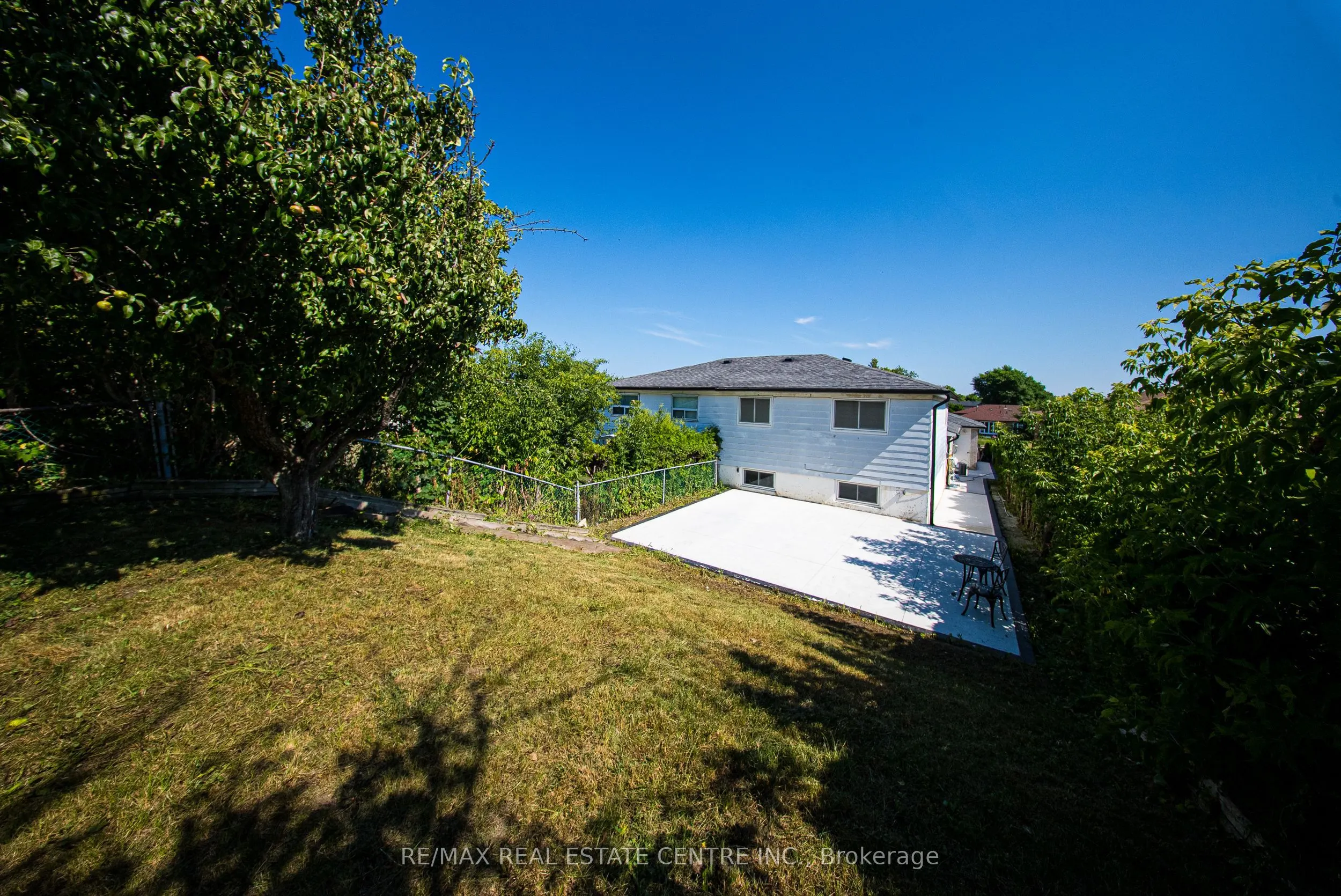 764 Eaglemount Crescent