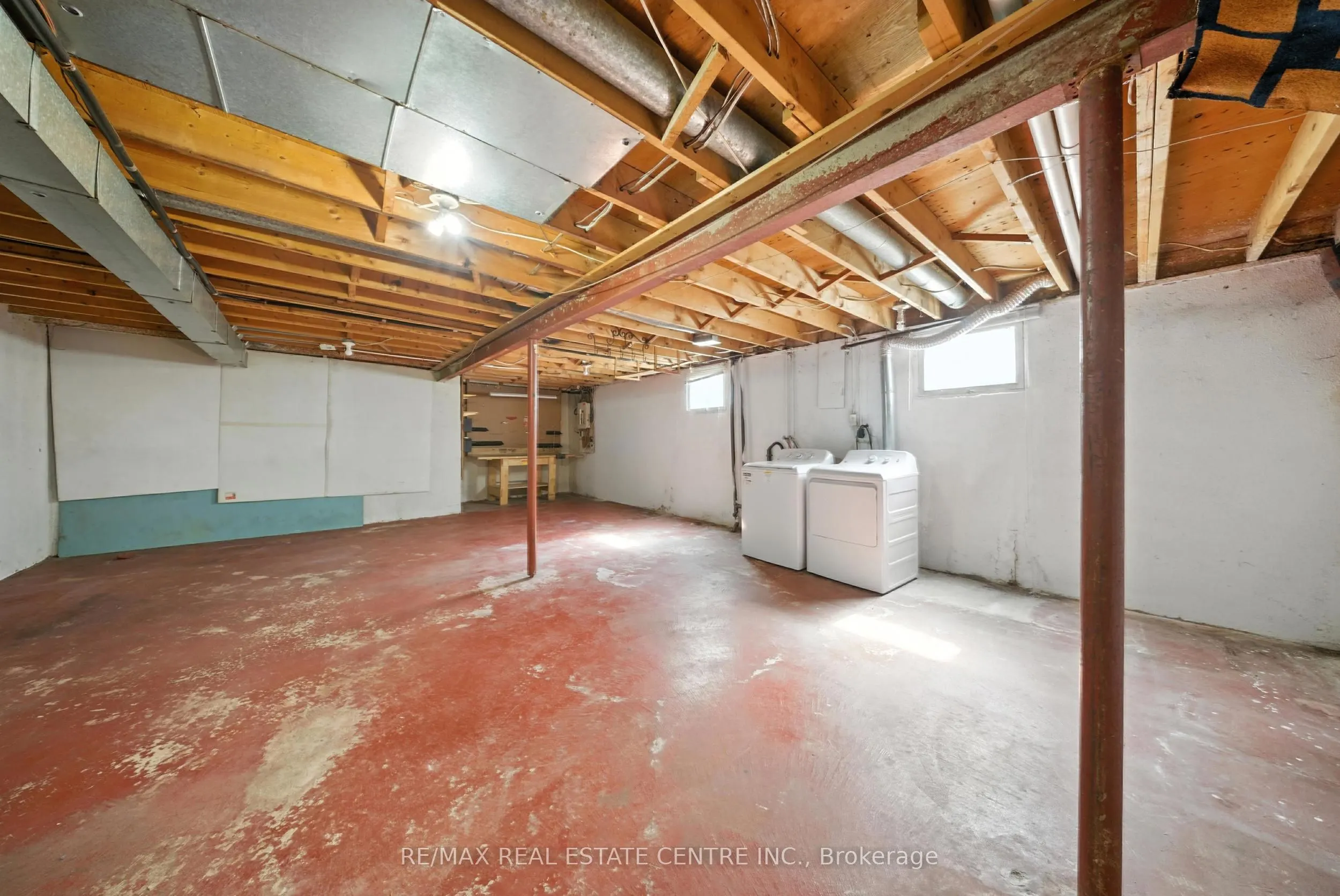 764 Eaglemount Crescent