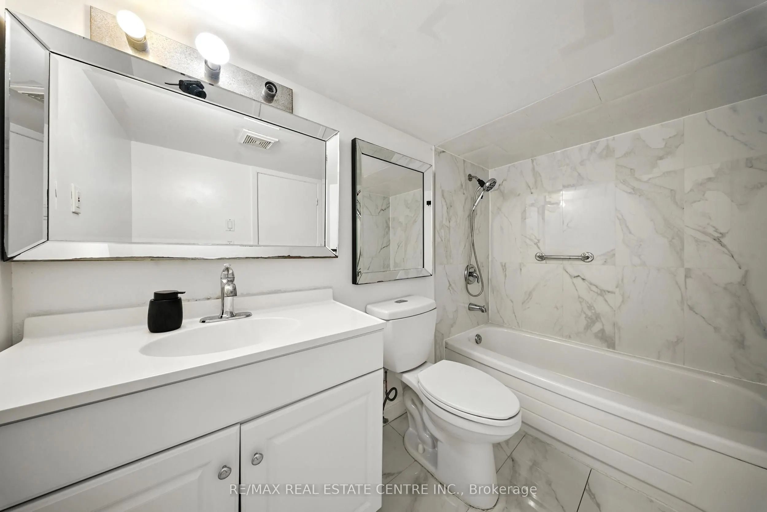 764 Eaglemount Crescent