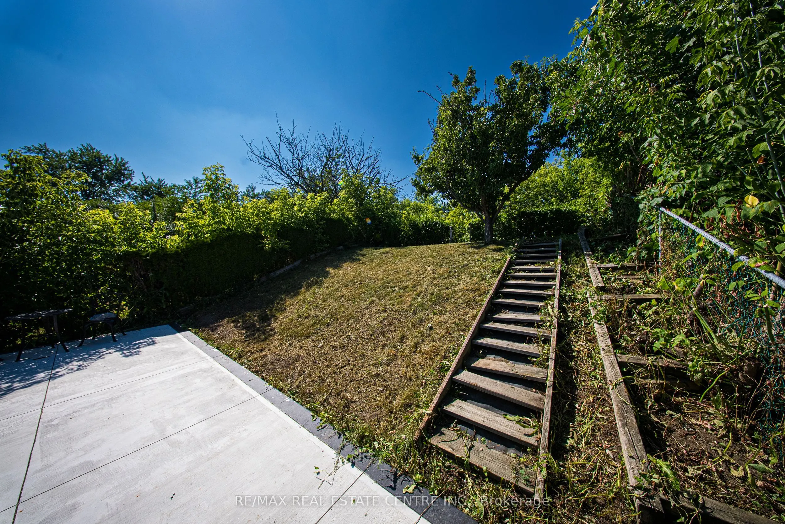 764 Eaglemount Crescent