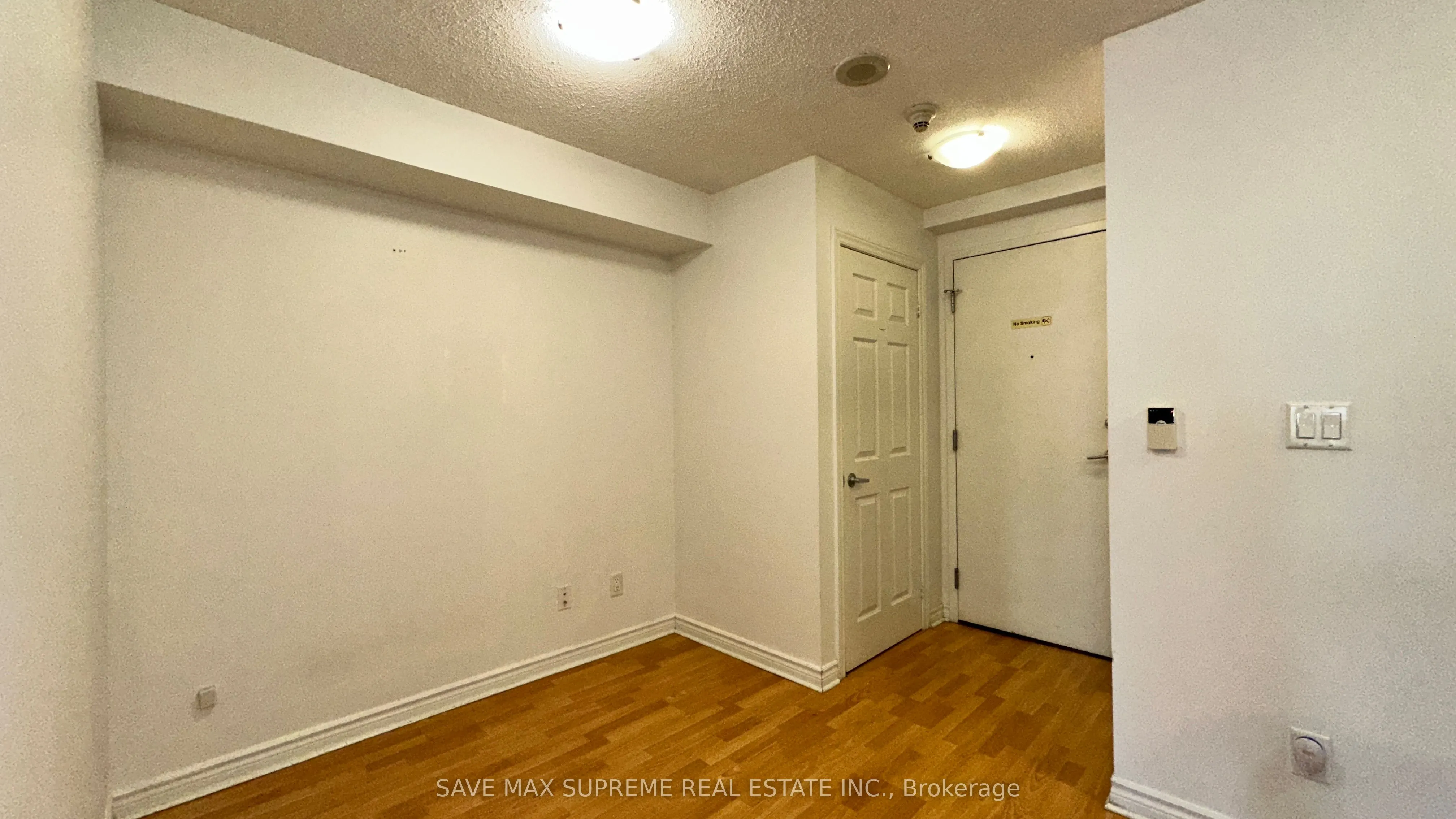 3888 Duke Of York Boulevard, #527