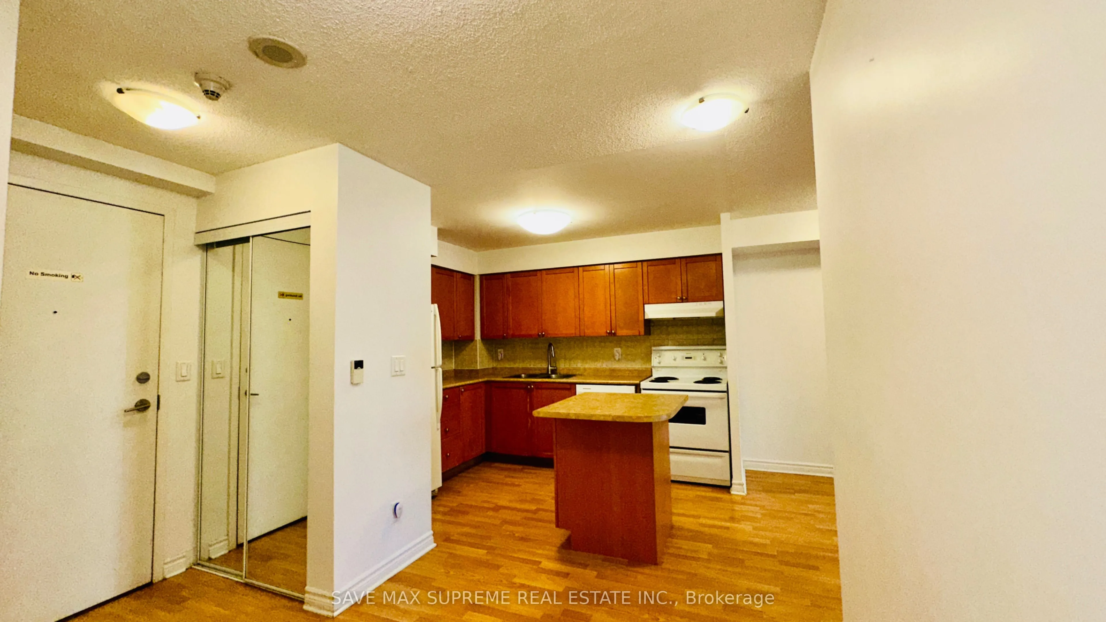 3888 Duke Of York Boulevard, #527