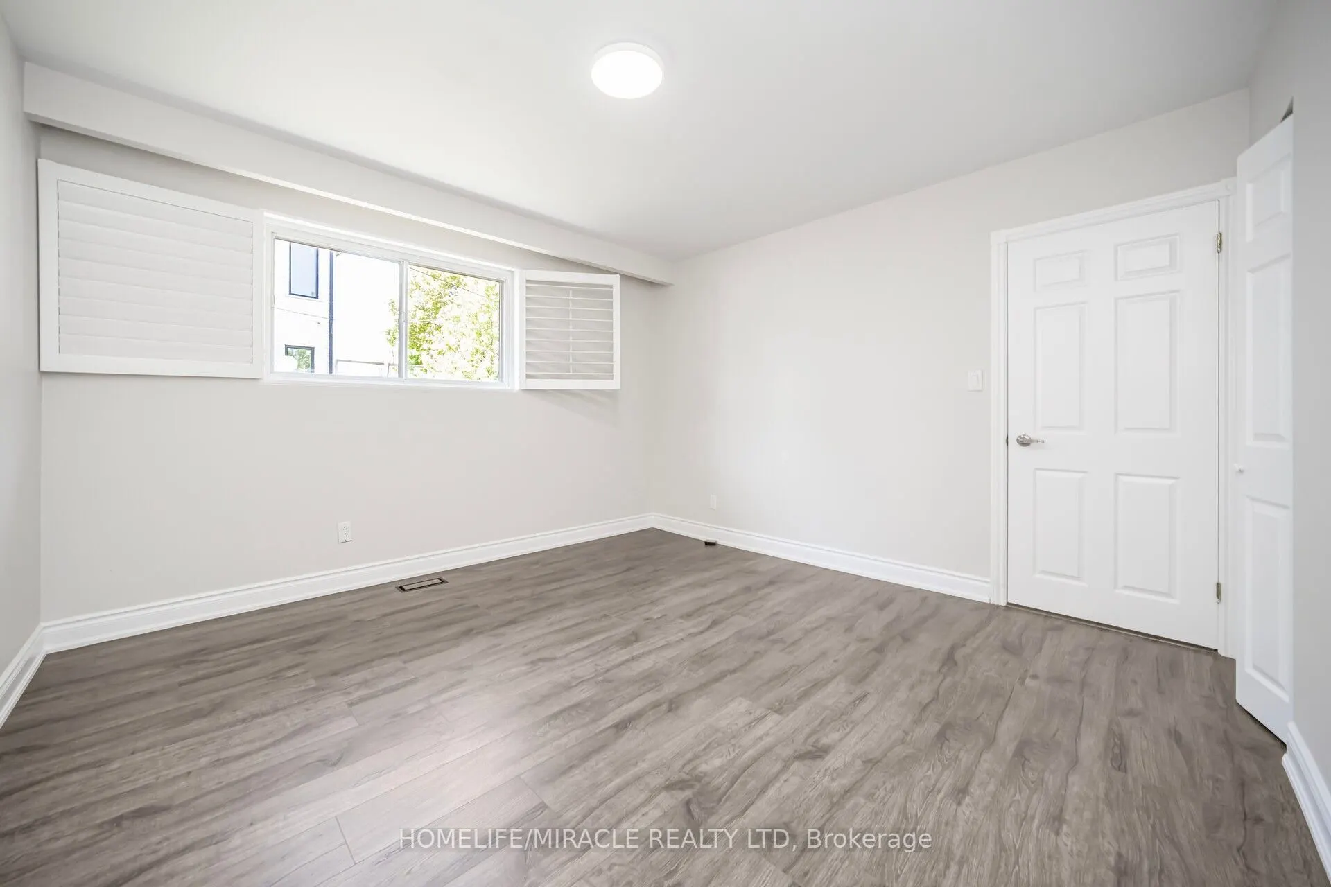 106 Silverstone Drive