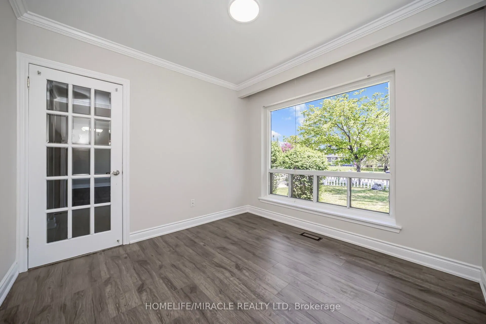 106 Silverstone Drive