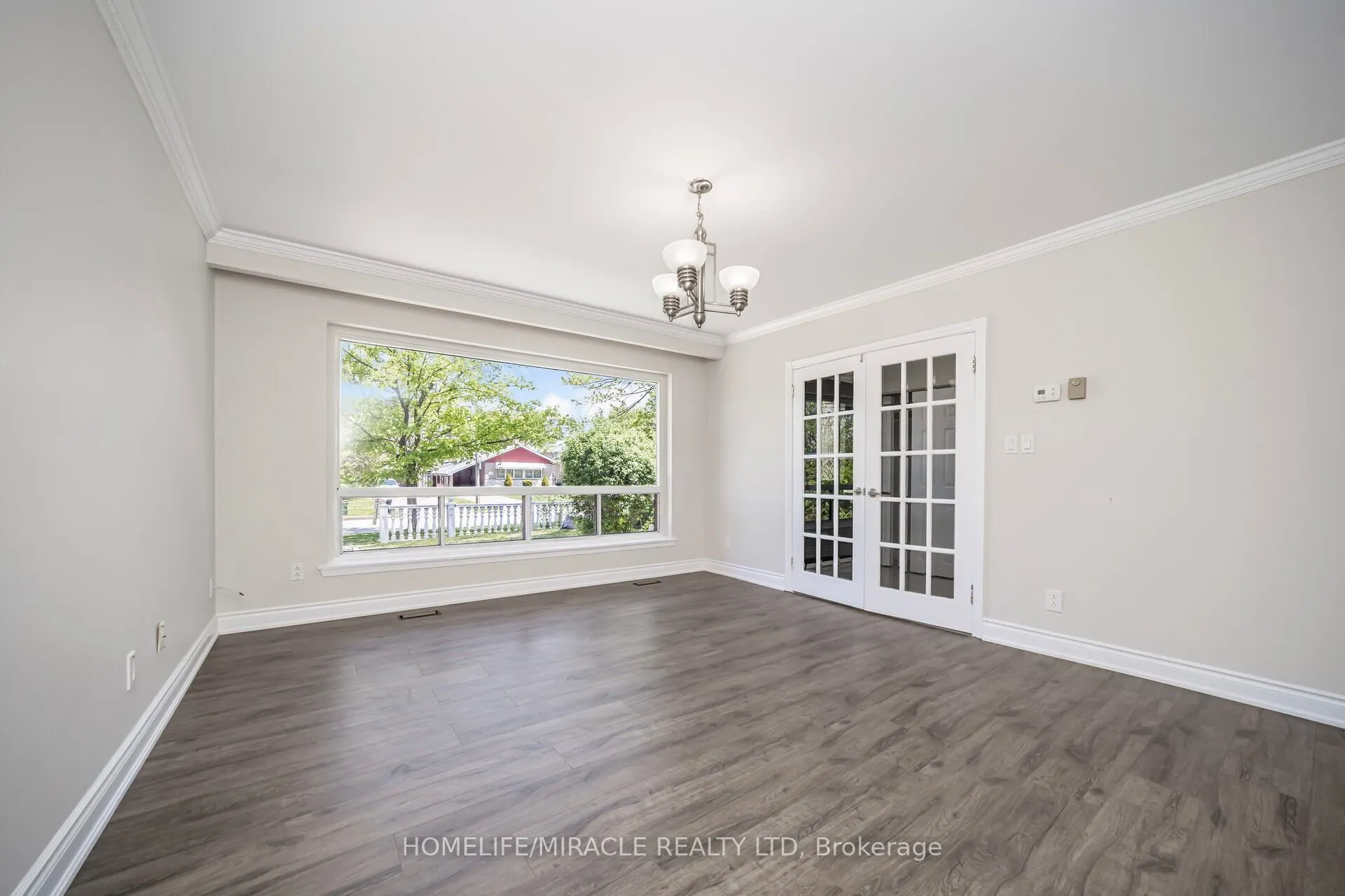 106 Silverstone Drive