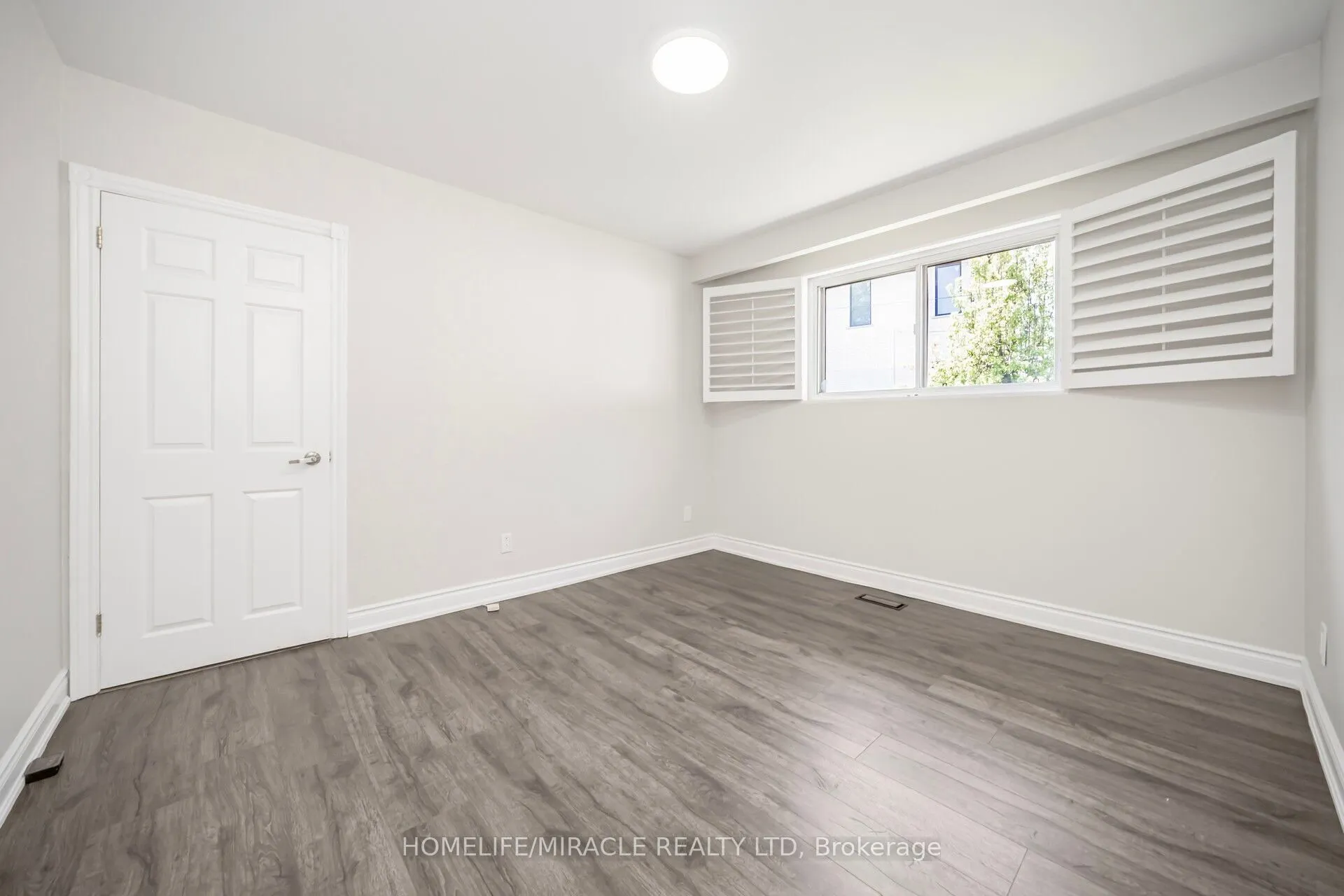 106 Silverstone Drive