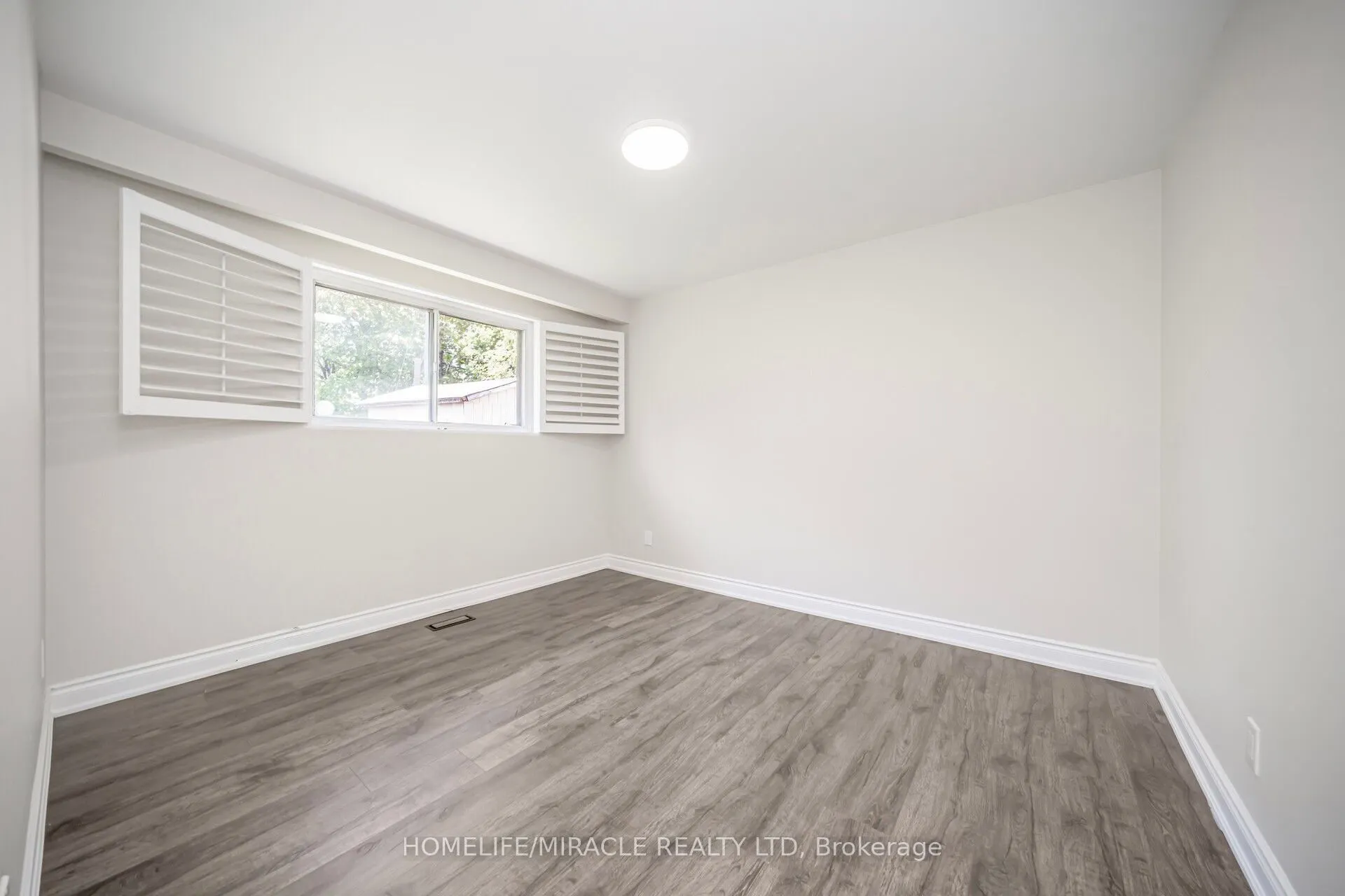 106 Silverstone Drive