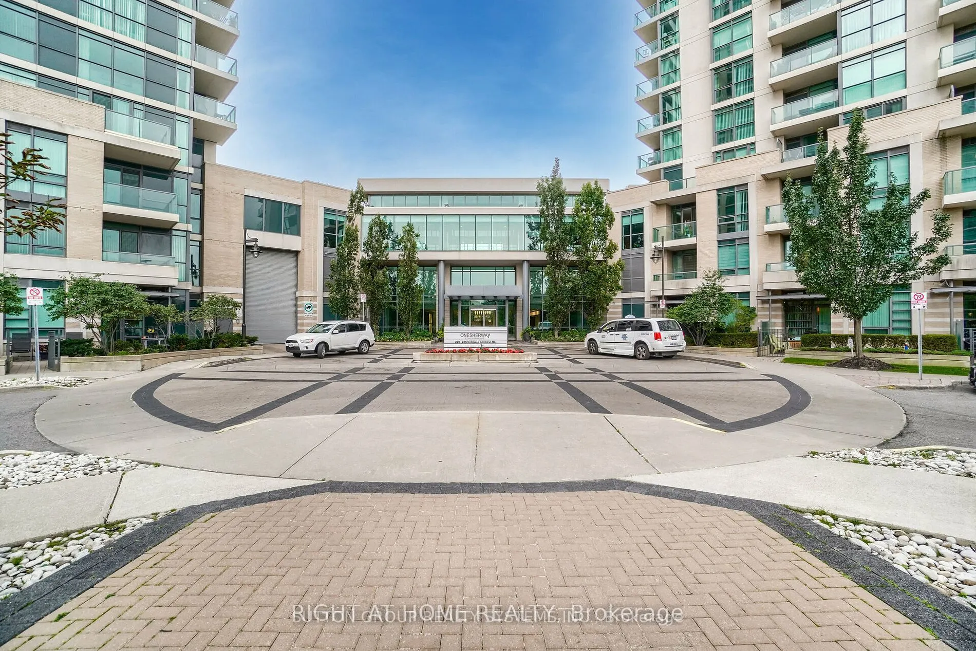 225 Sherway Gardens Road, #808