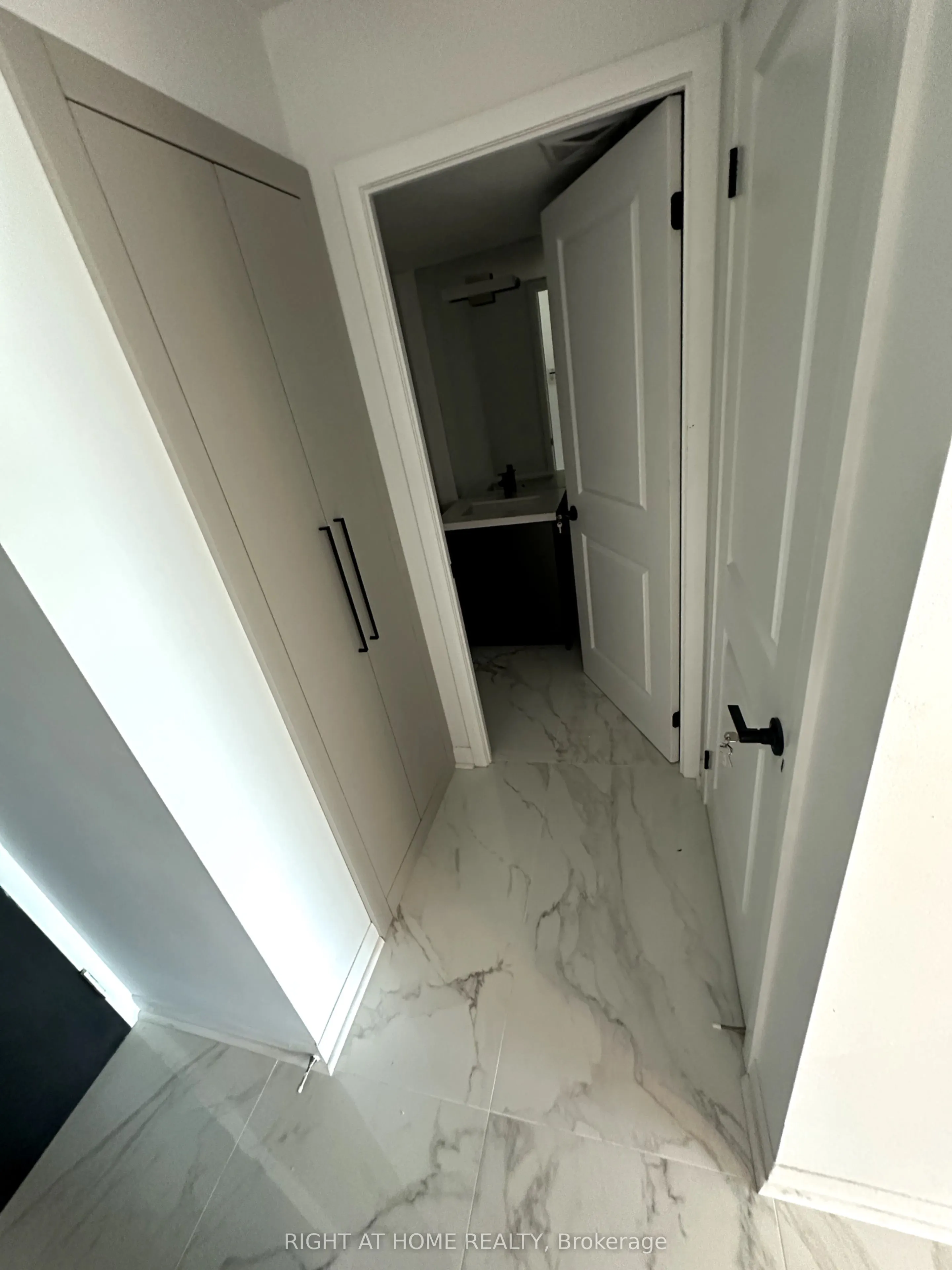 225 Sherway Gardens Road, #808