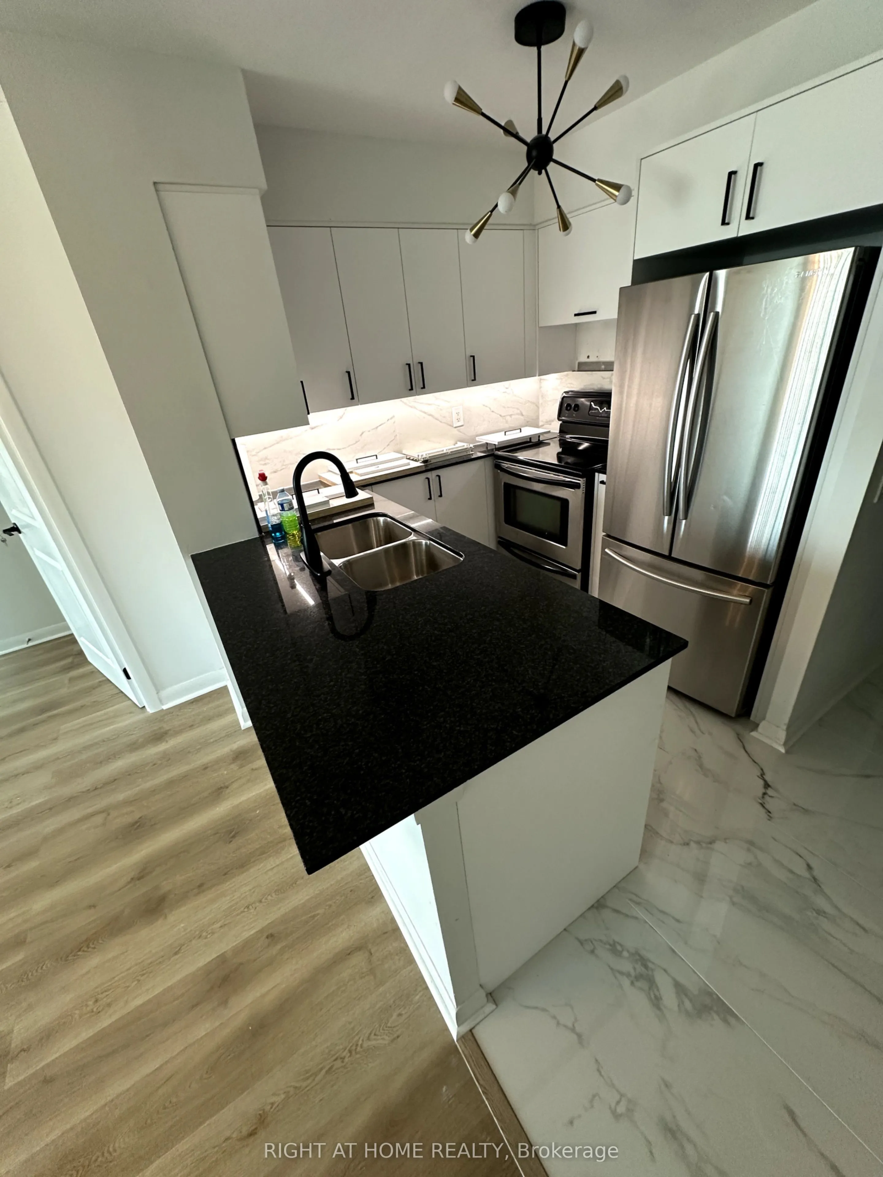 225 Sherway Gardens Road, #808