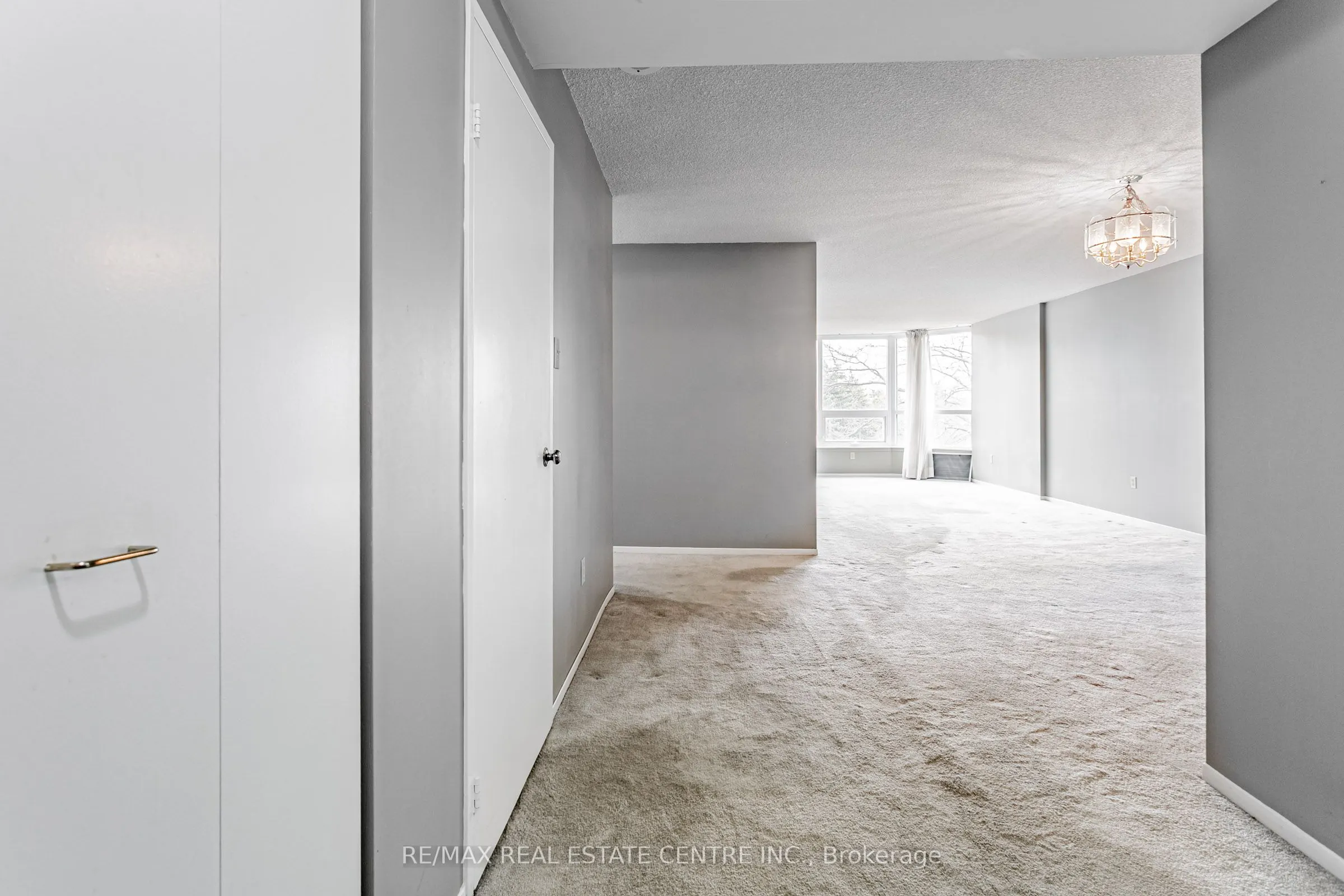 8 Lisa Street, #403