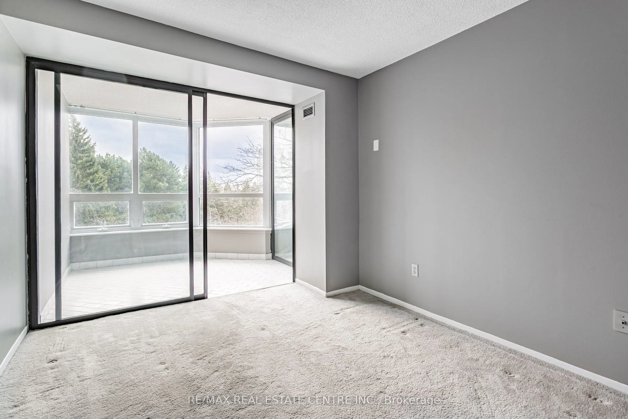8 Lisa Street, #403