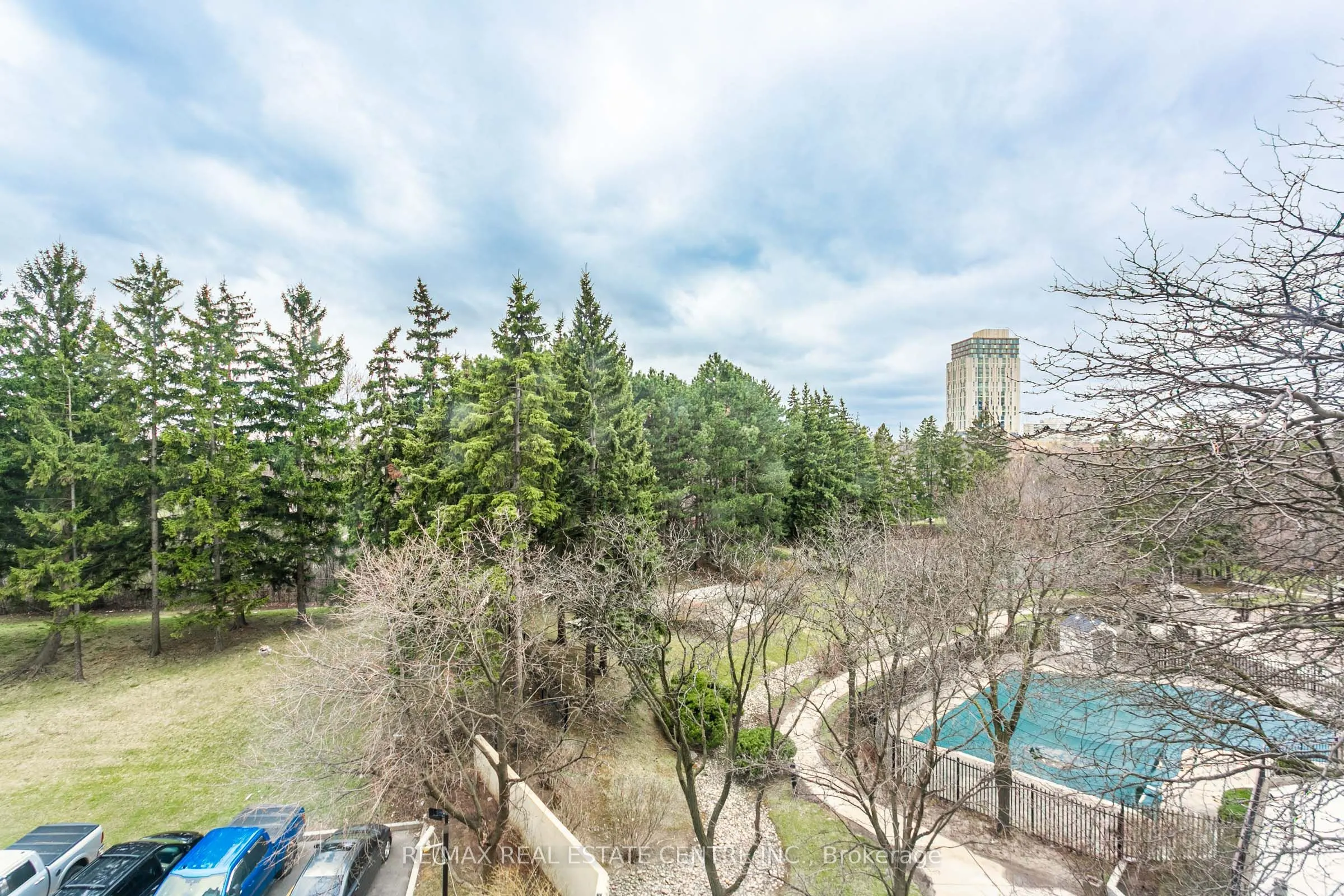 8 Lisa Street, #403
