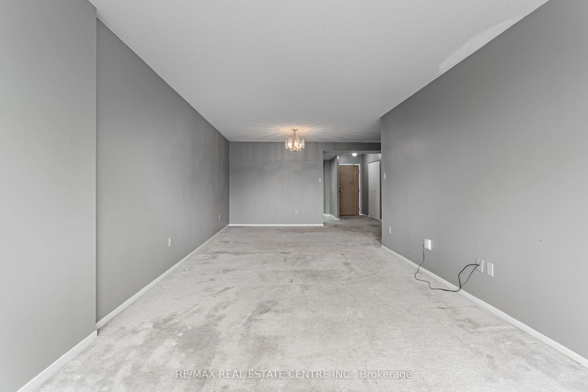 8 Lisa Street, #403