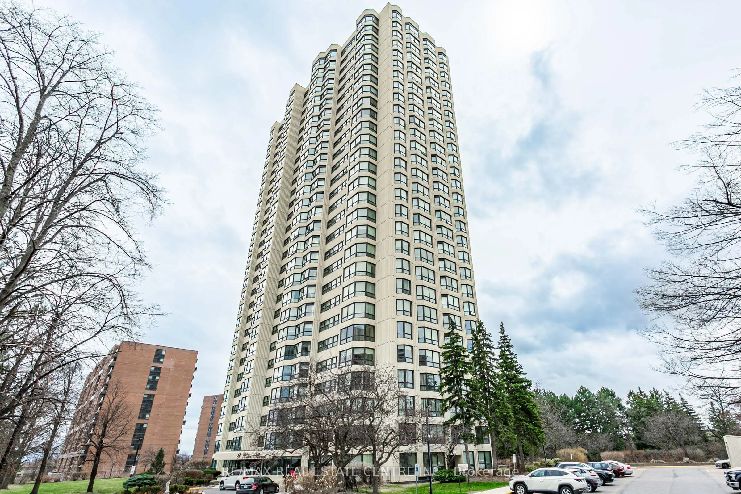 8 Lisa Street, #403