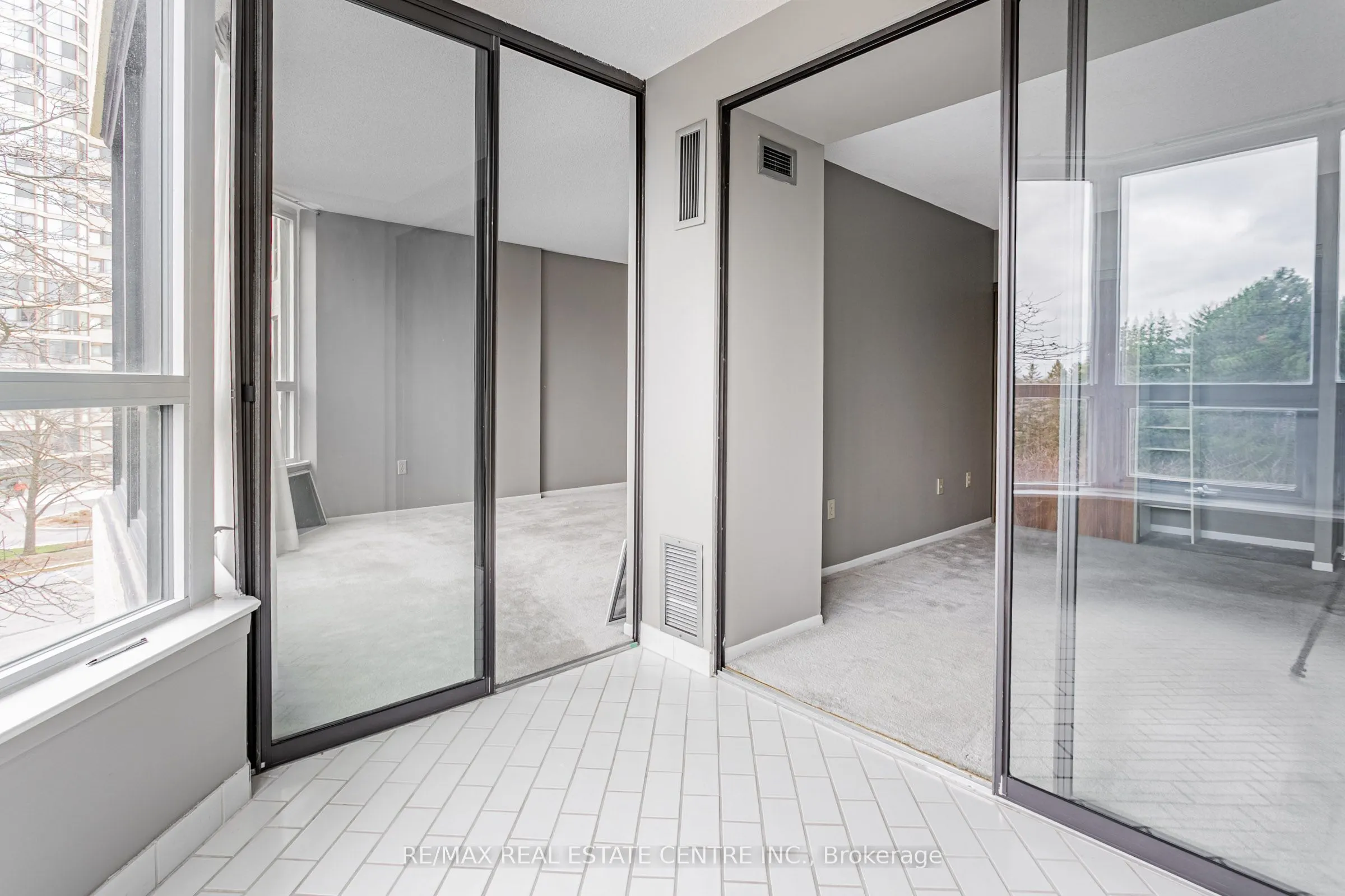 8 Lisa Street, #403