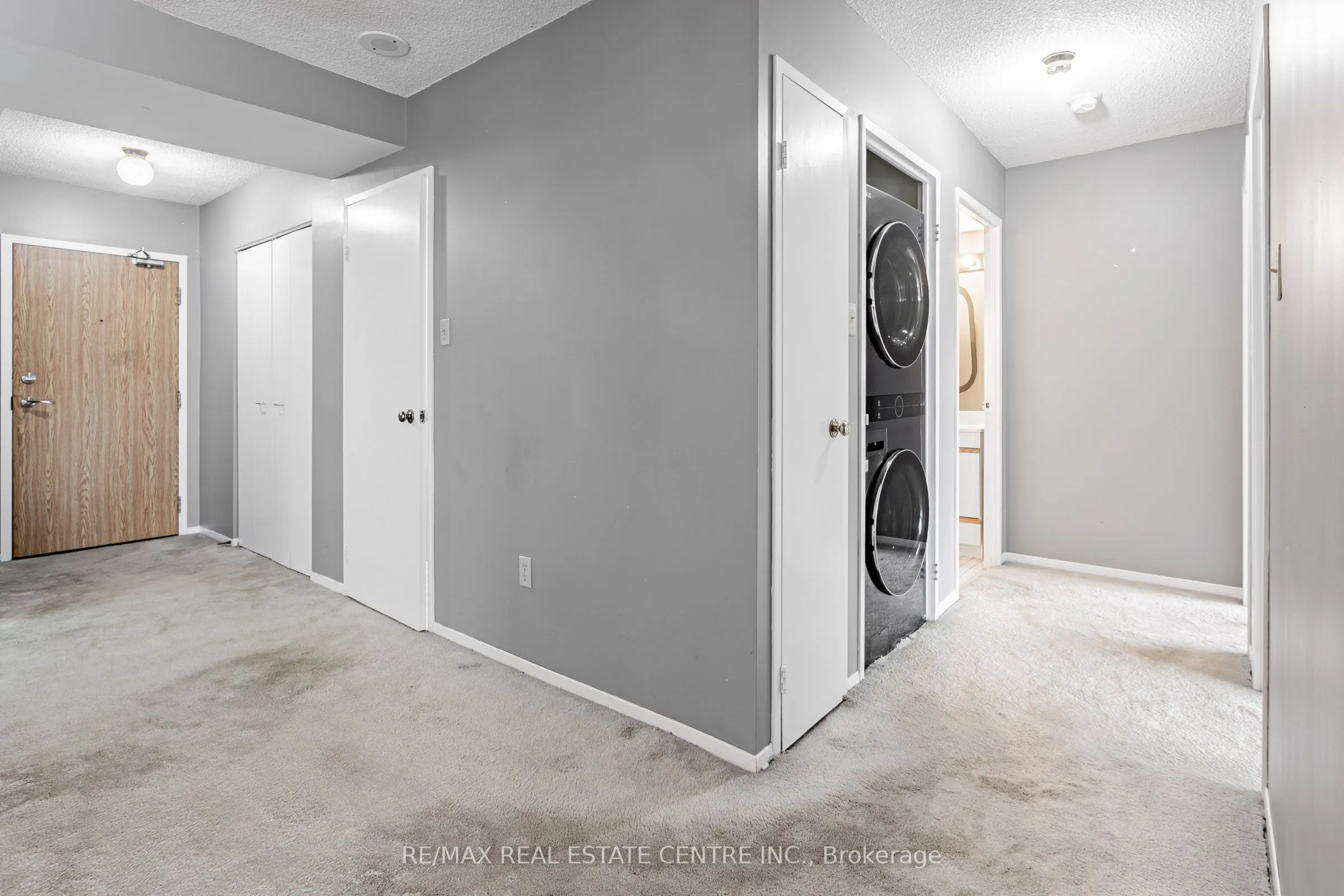 8 Lisa Street, #403