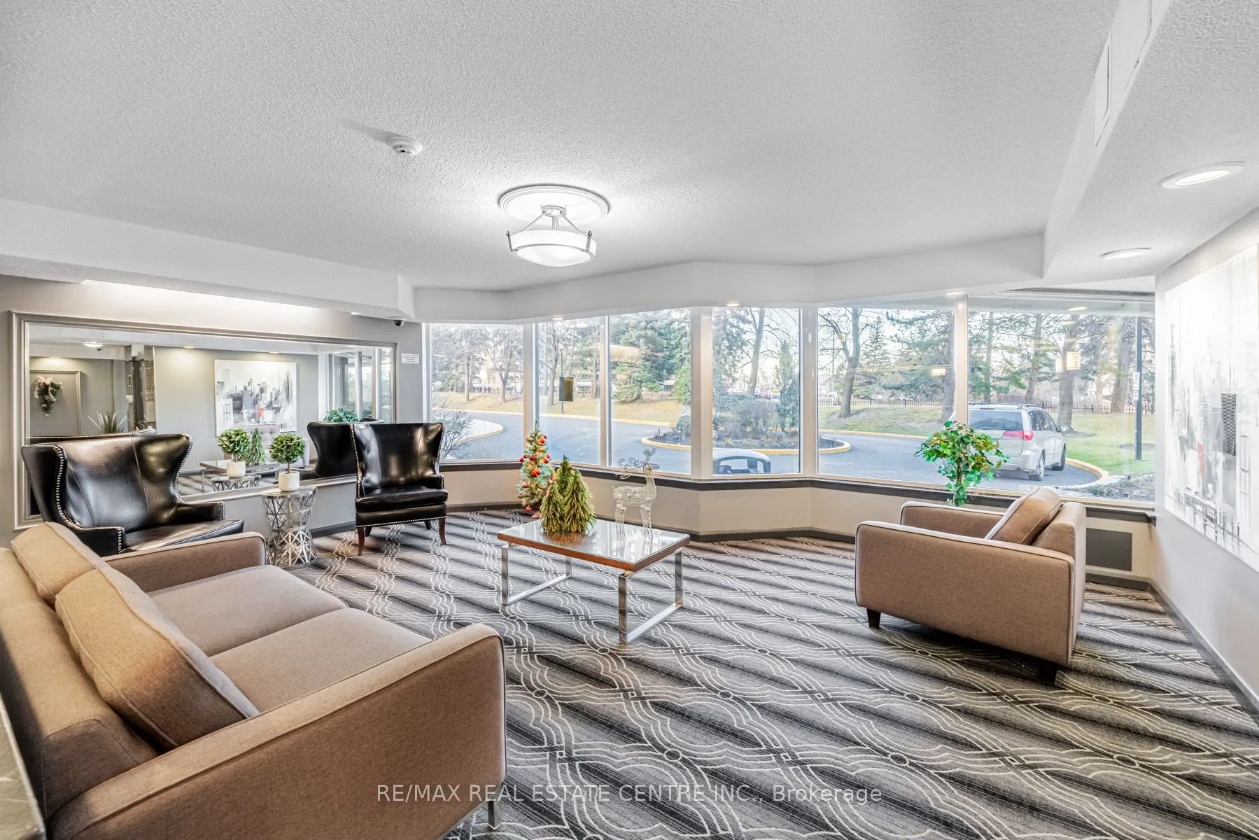 8 Lisa Street, #403