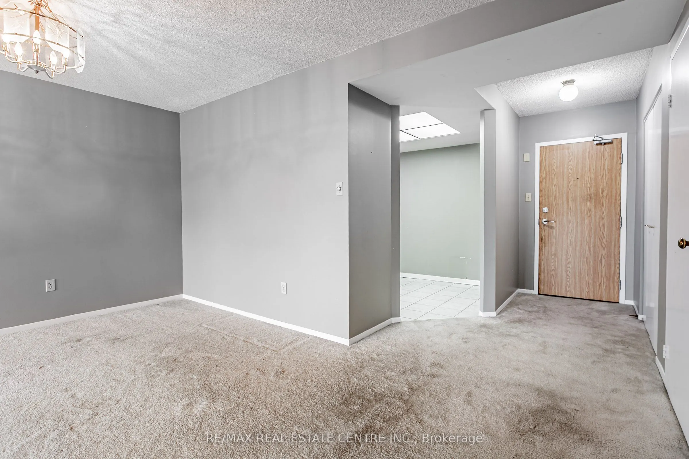 8 Lisa Street, #403