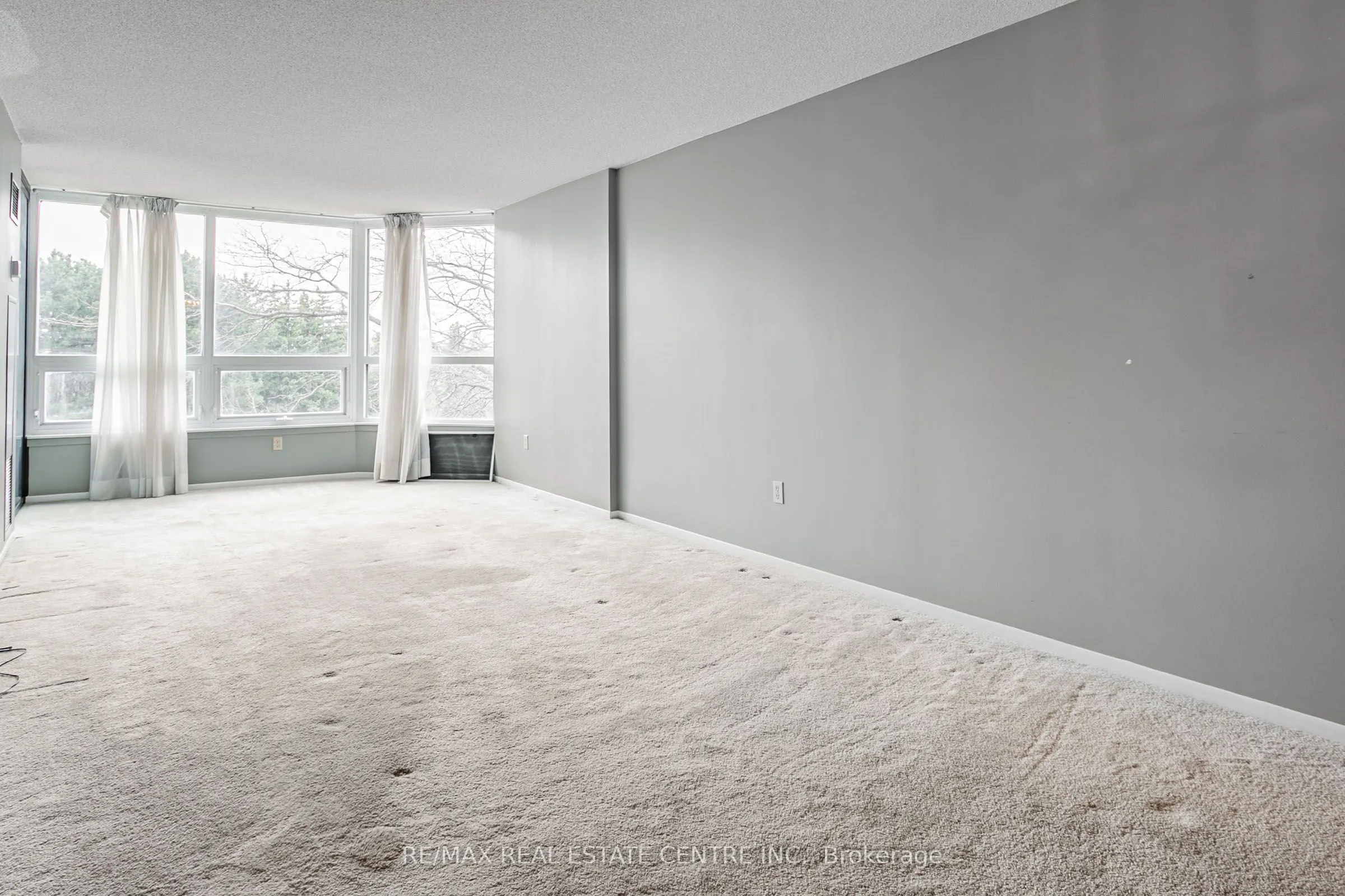 8 Lisa Street, #403