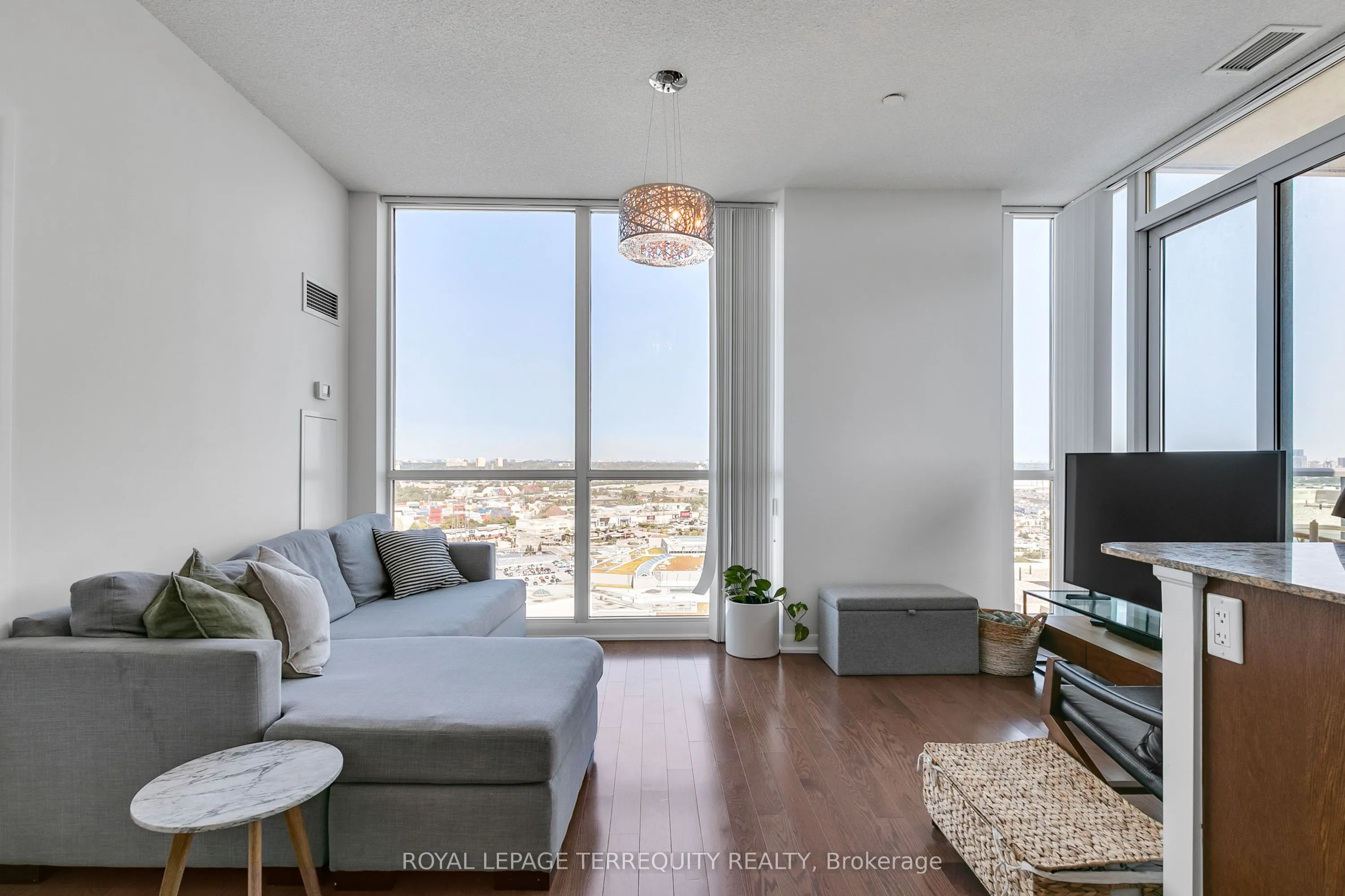 215 Sherway Gardens Road, #2810