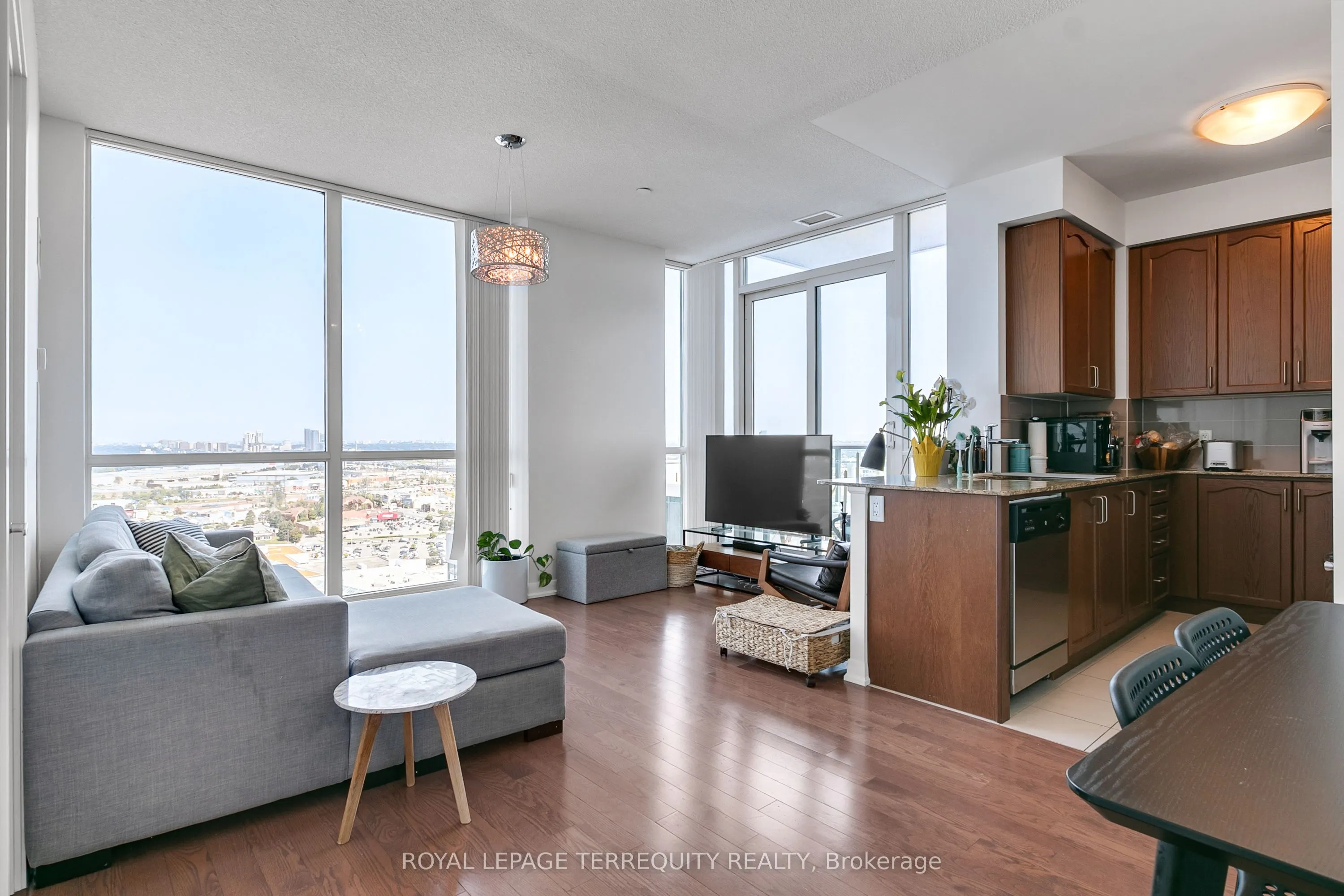 215 Sherway Gardens Road, #2810