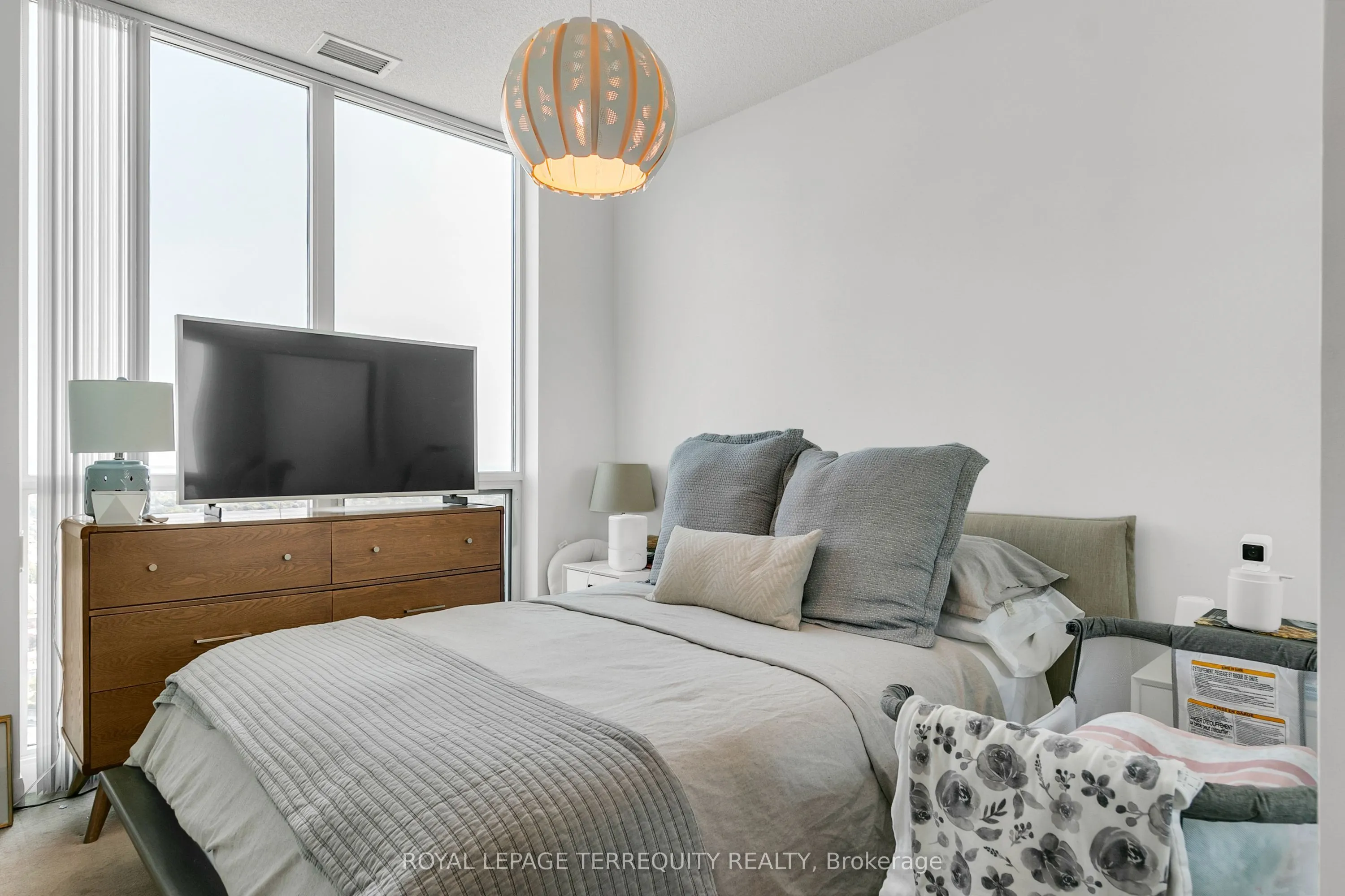 215 Sherway Gardens Road, #2810