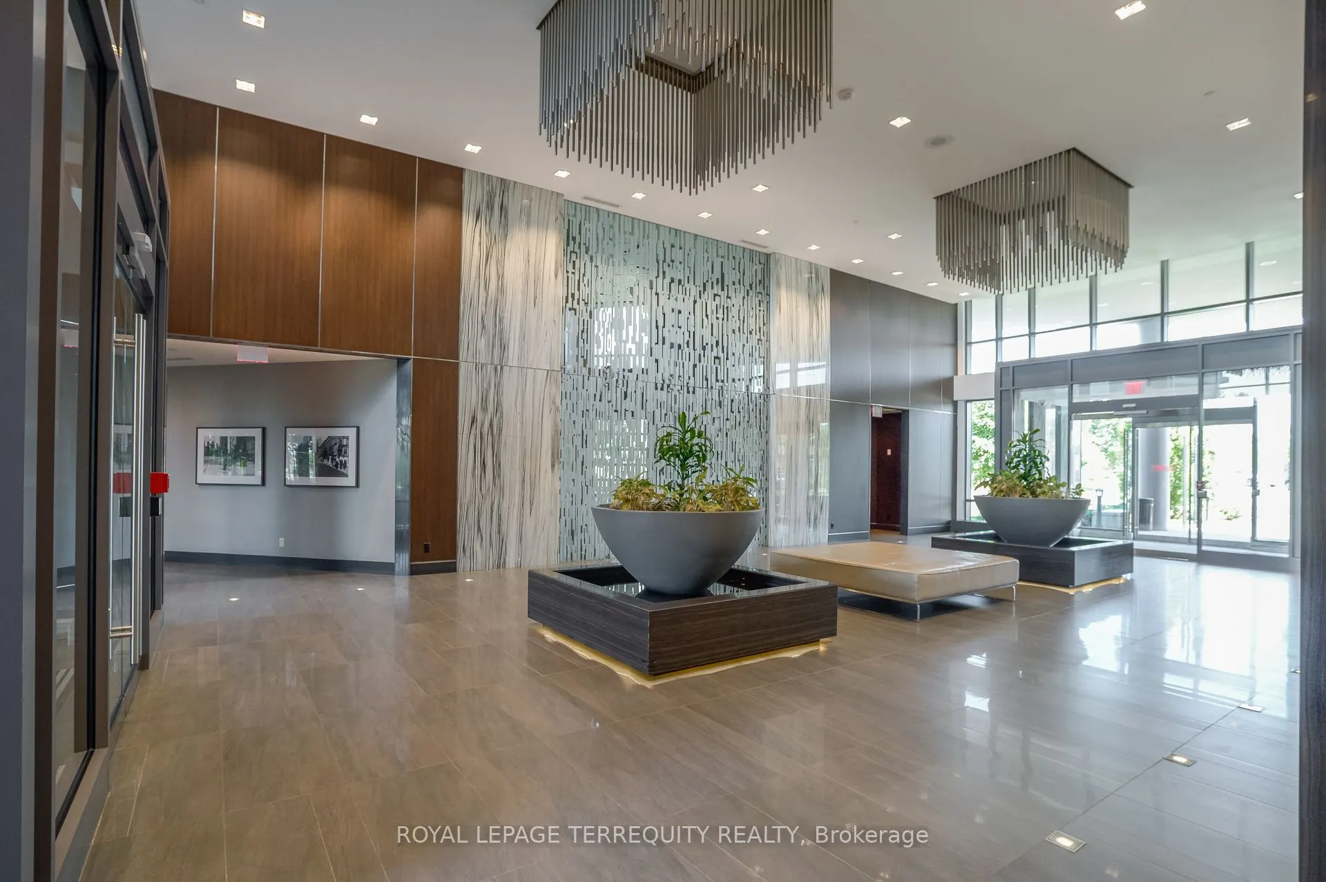 215 Sherway Gardens Road, #2810