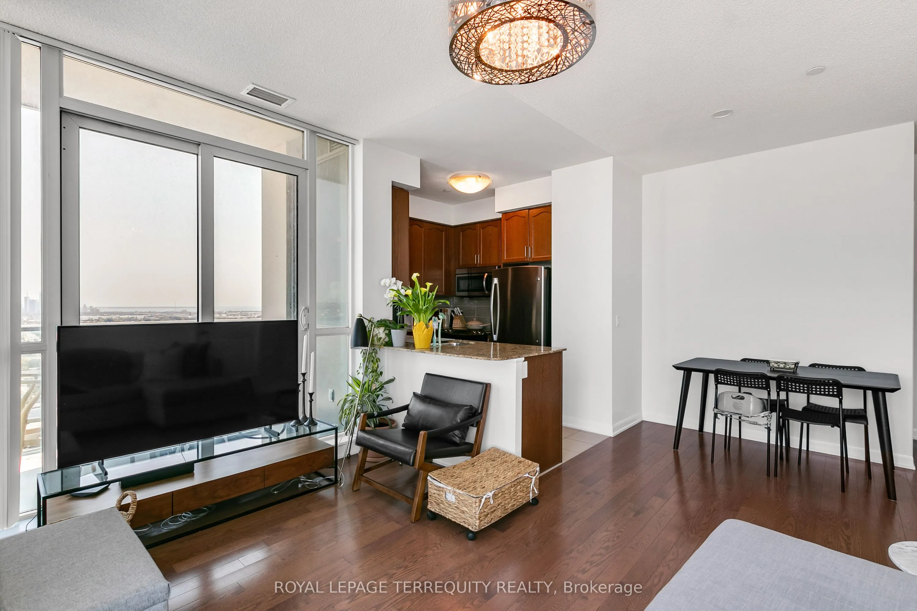 215 Sherway Gardens Road, #2810