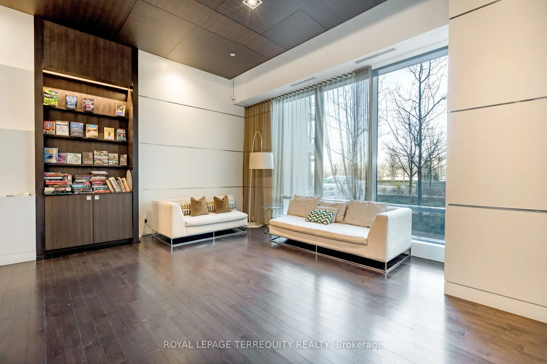 215 Sherway Gardens Road, #2810