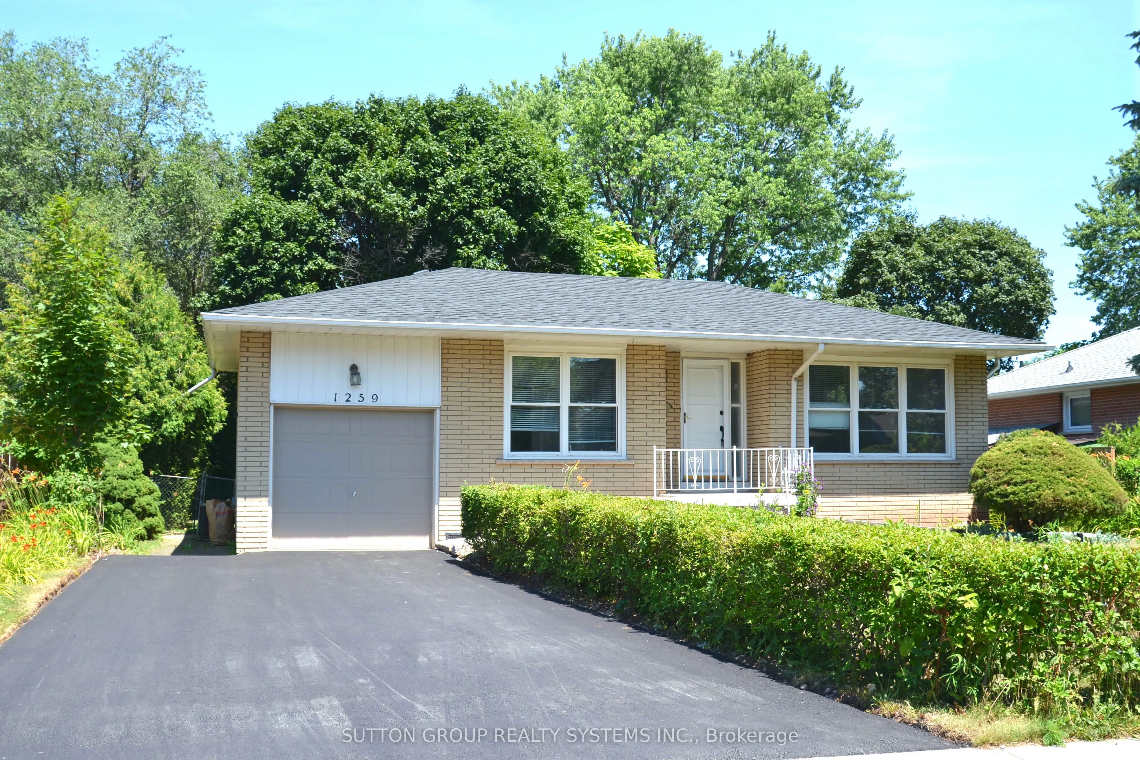 1259 Montclair Drive
