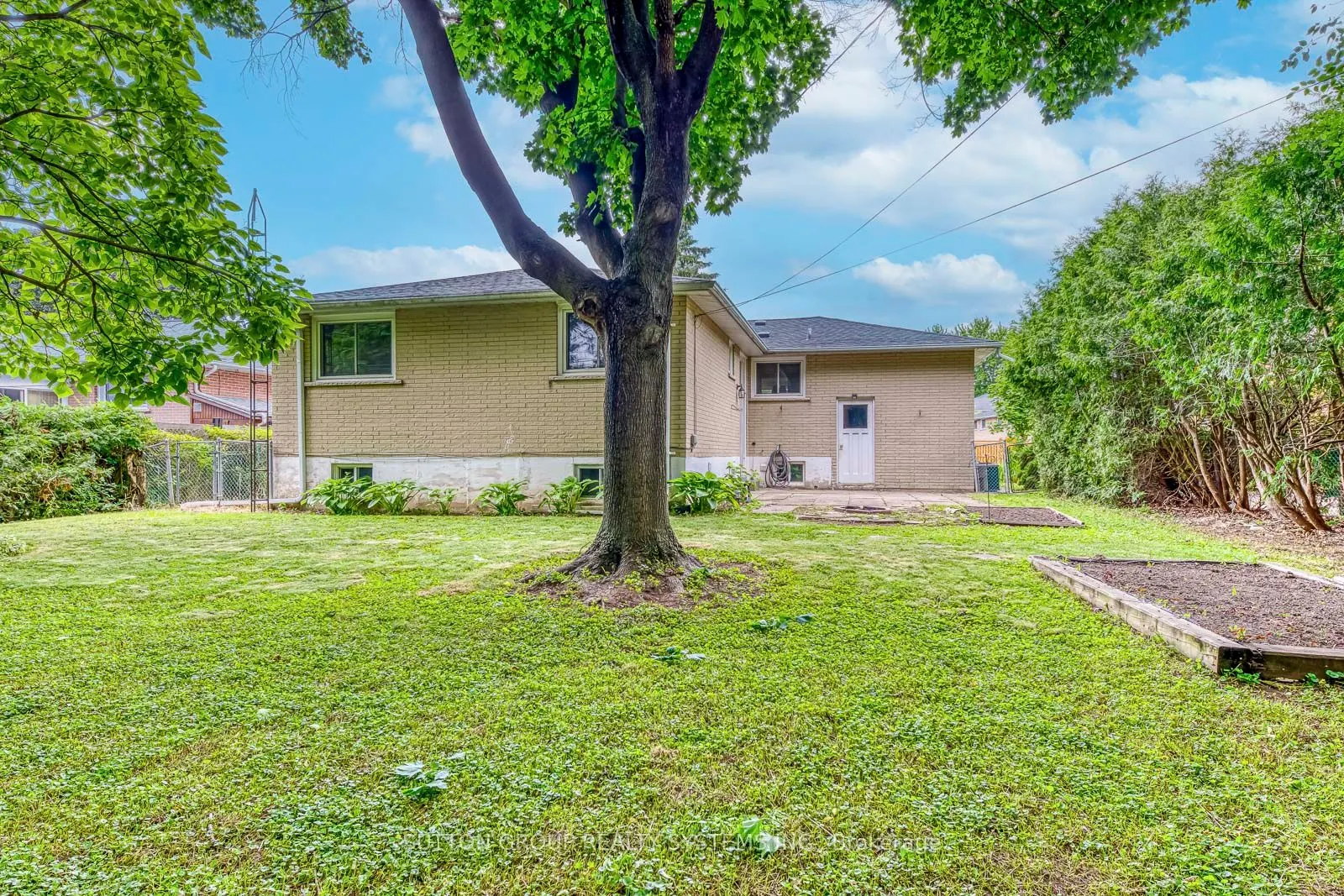 1259 Montclair Drive