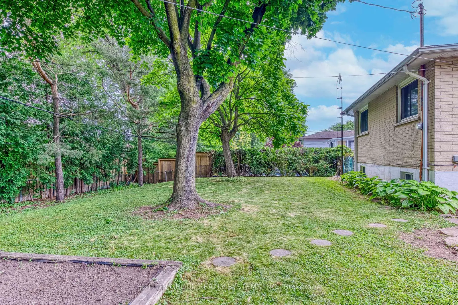 1259 Montclair Drive