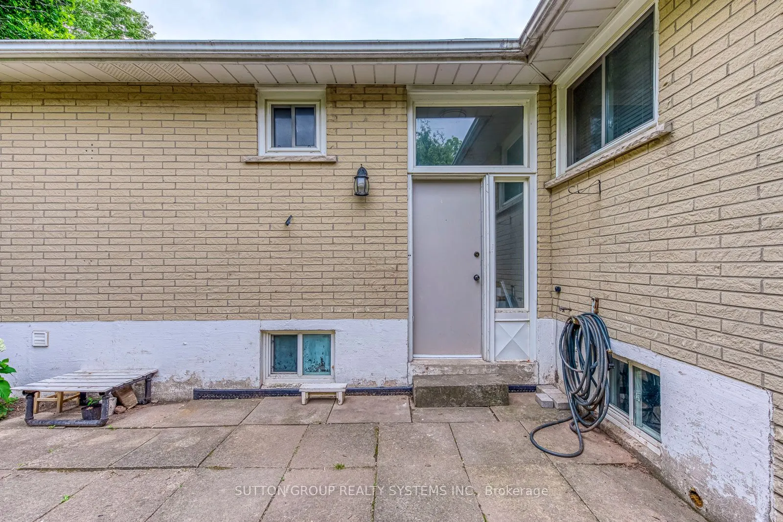 1259 Montclair Drive