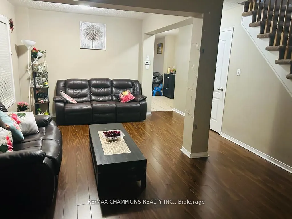 45 Feather Reed Way, #Upper
