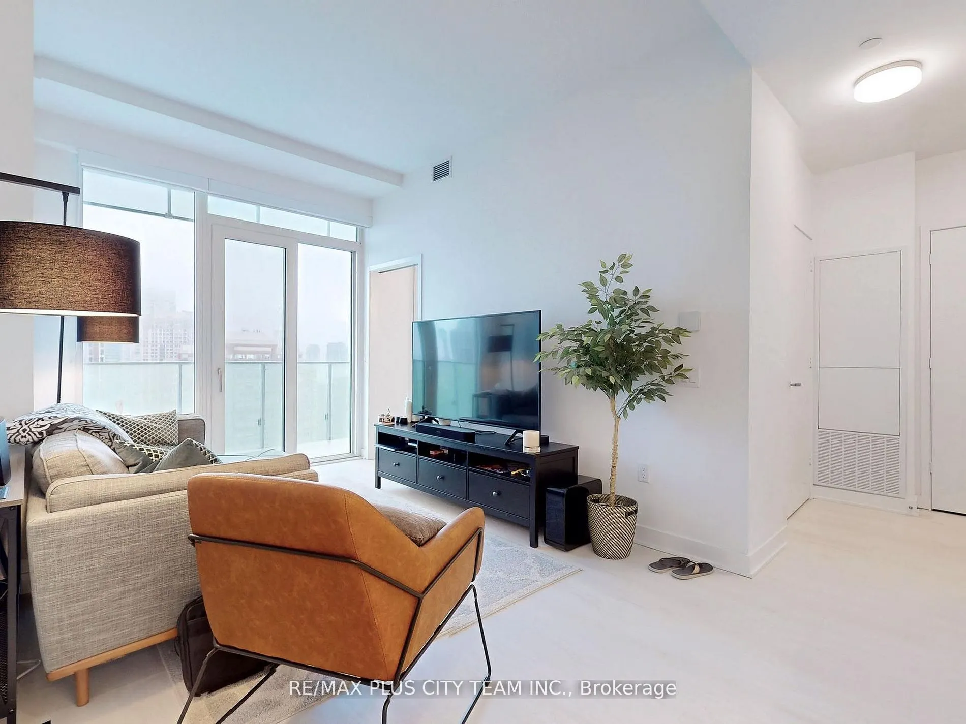 3900 Confederation Parkway, #1801