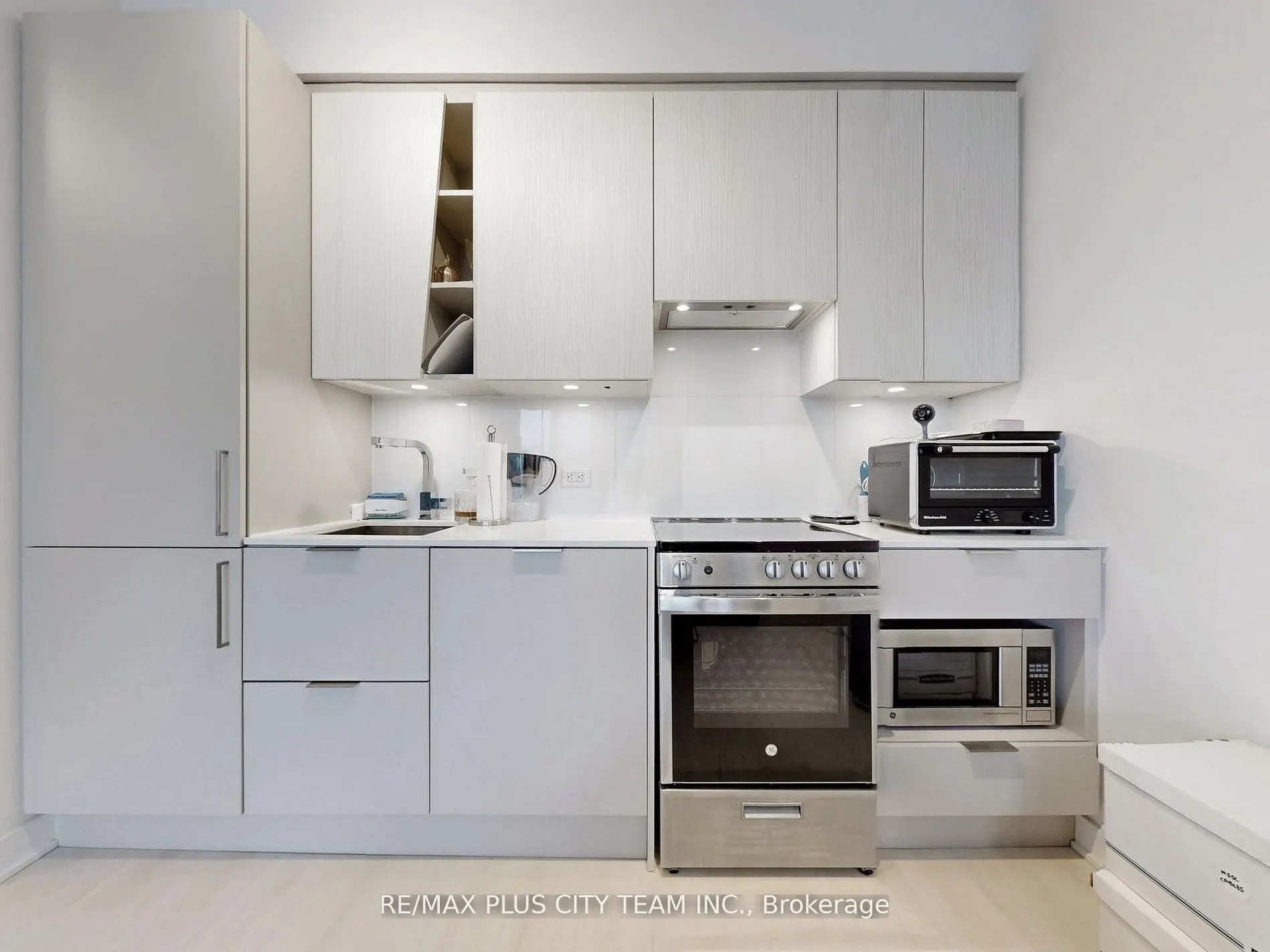3900 Confederation Parkway, #1801