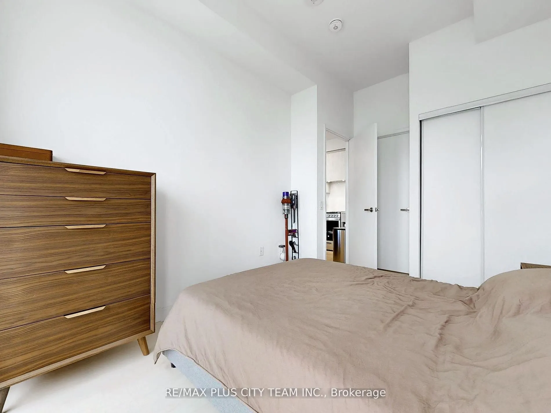 3900 Confederation Parkway, #1801