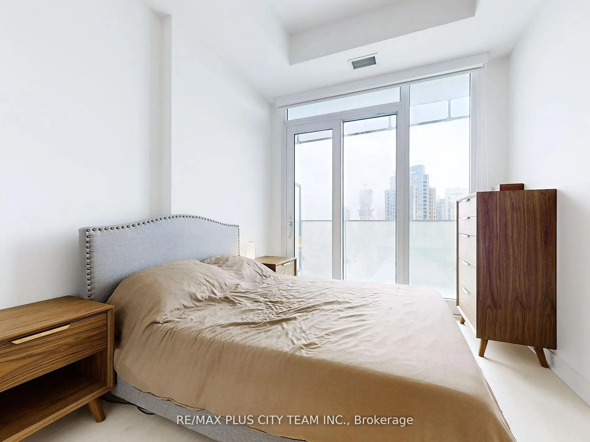 3900 Confederation Parkway, #1801