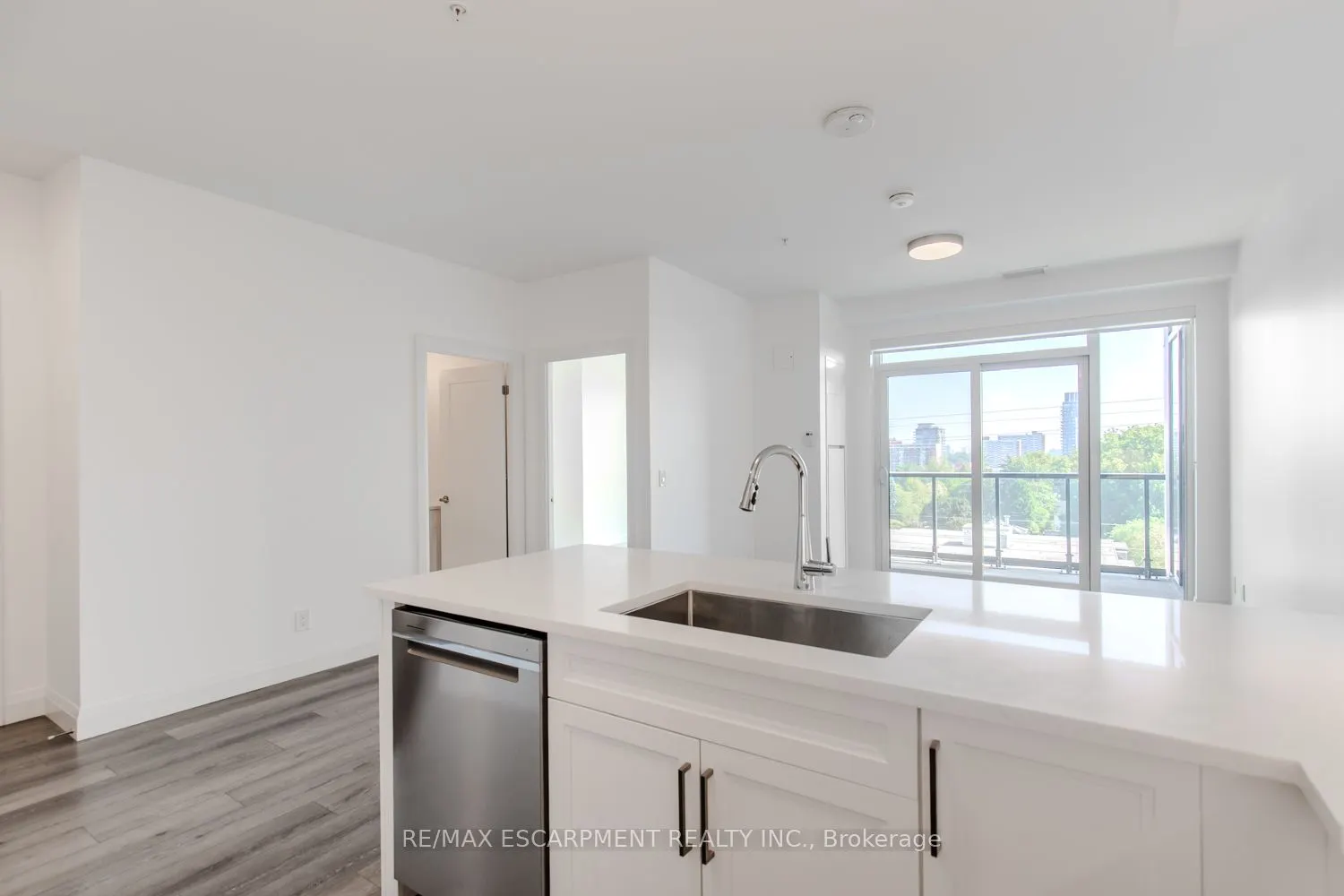 500 Brock Avenue, #906