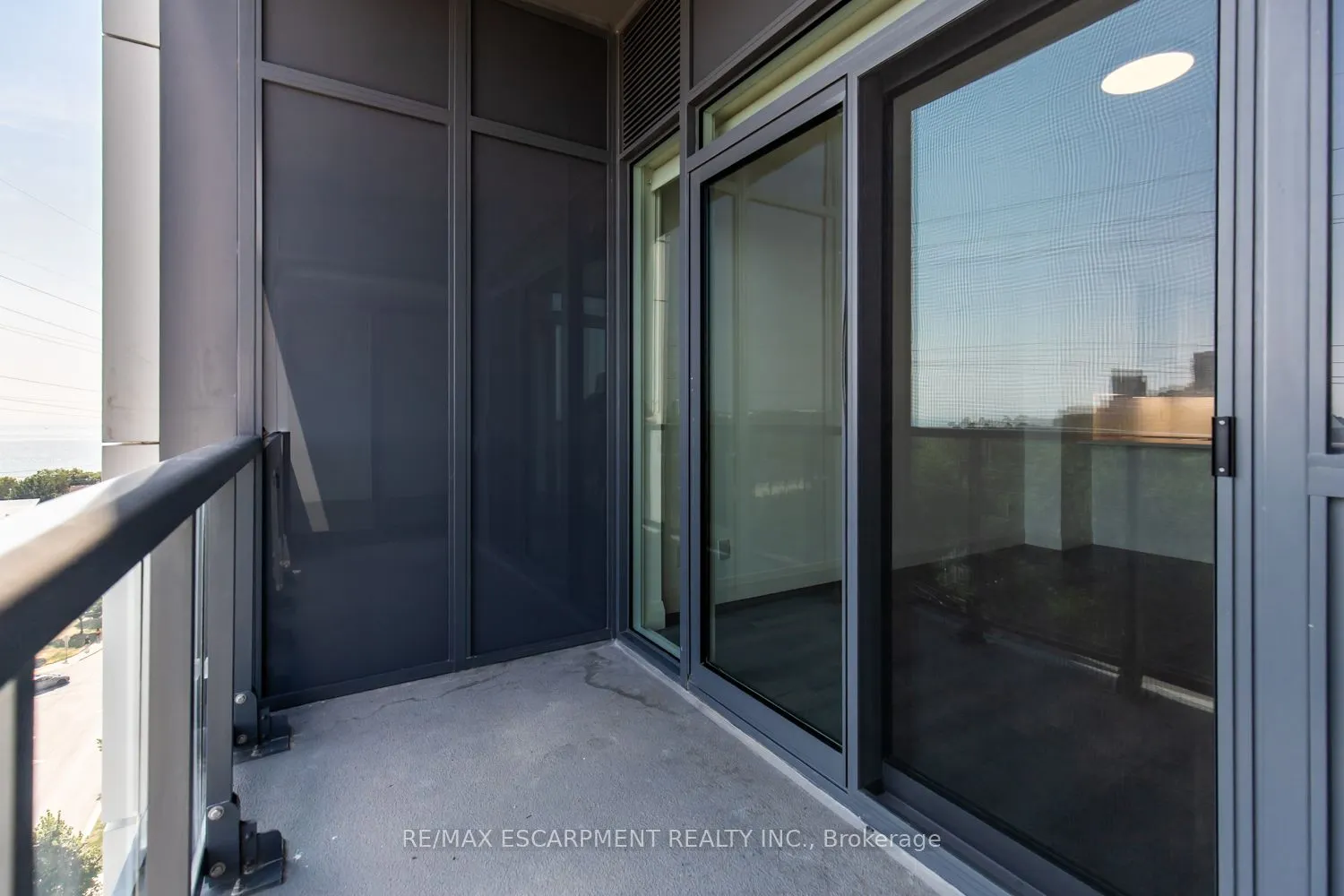 500 Brock Avenue, #906