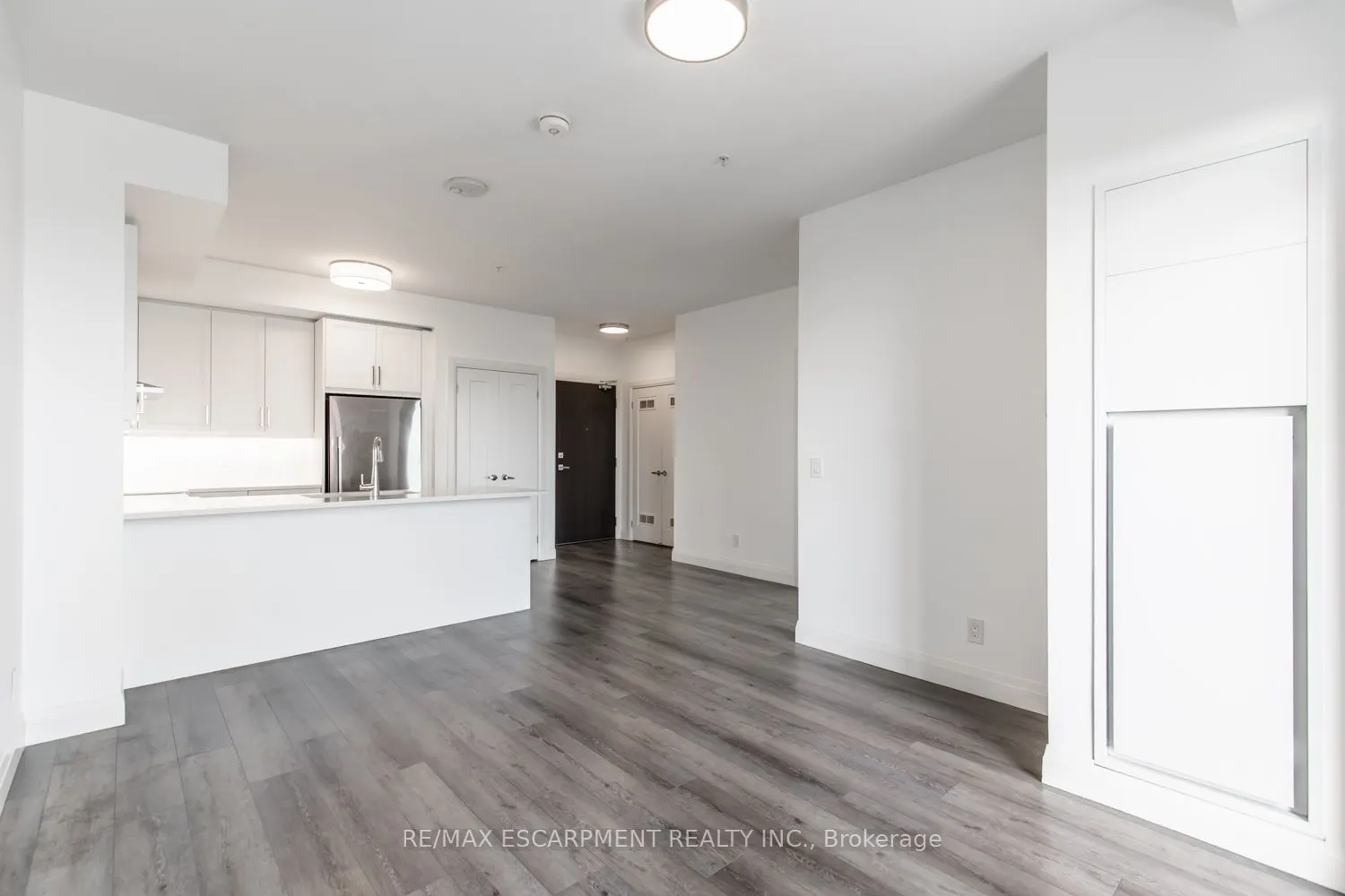 500 Brock Avenue, #906