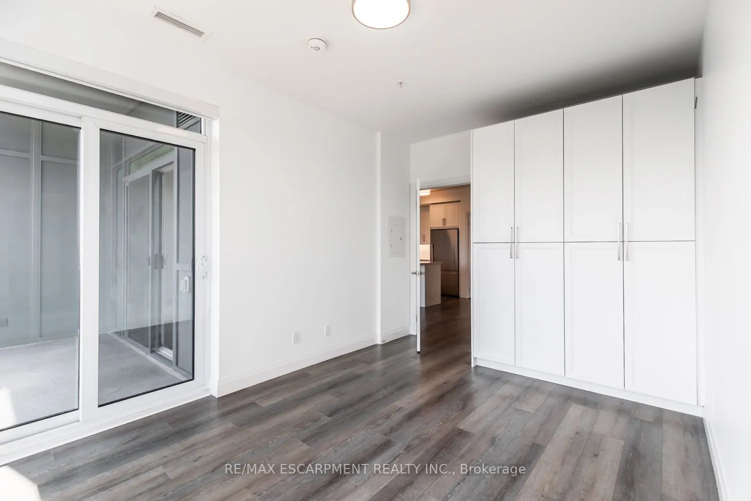 500 Brock Avenue, #906