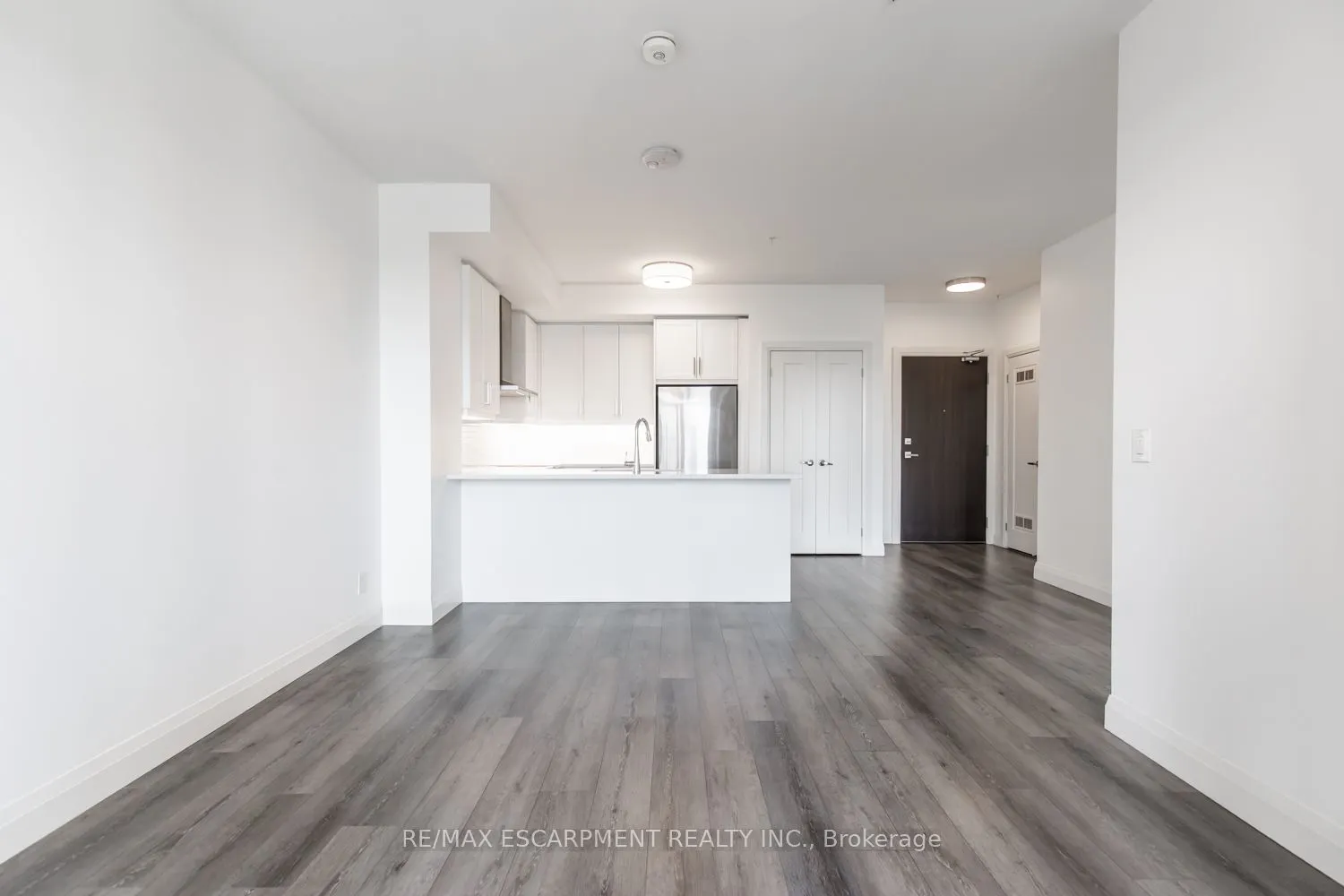 500 Brock Avenue, #906