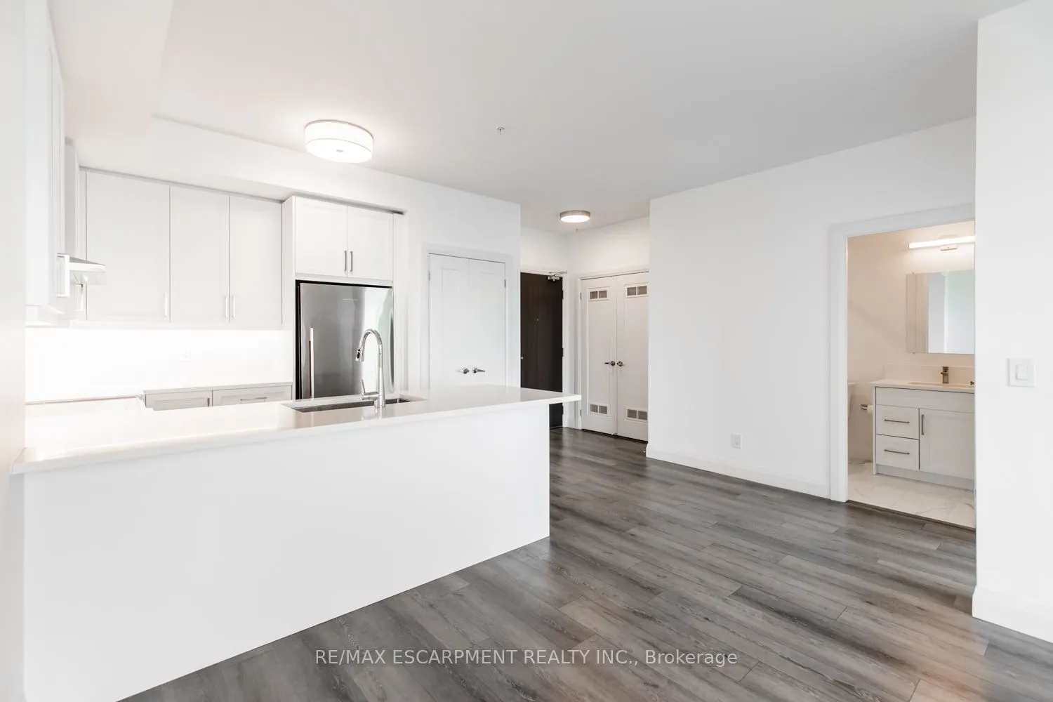 500 Brock Avenue, #906