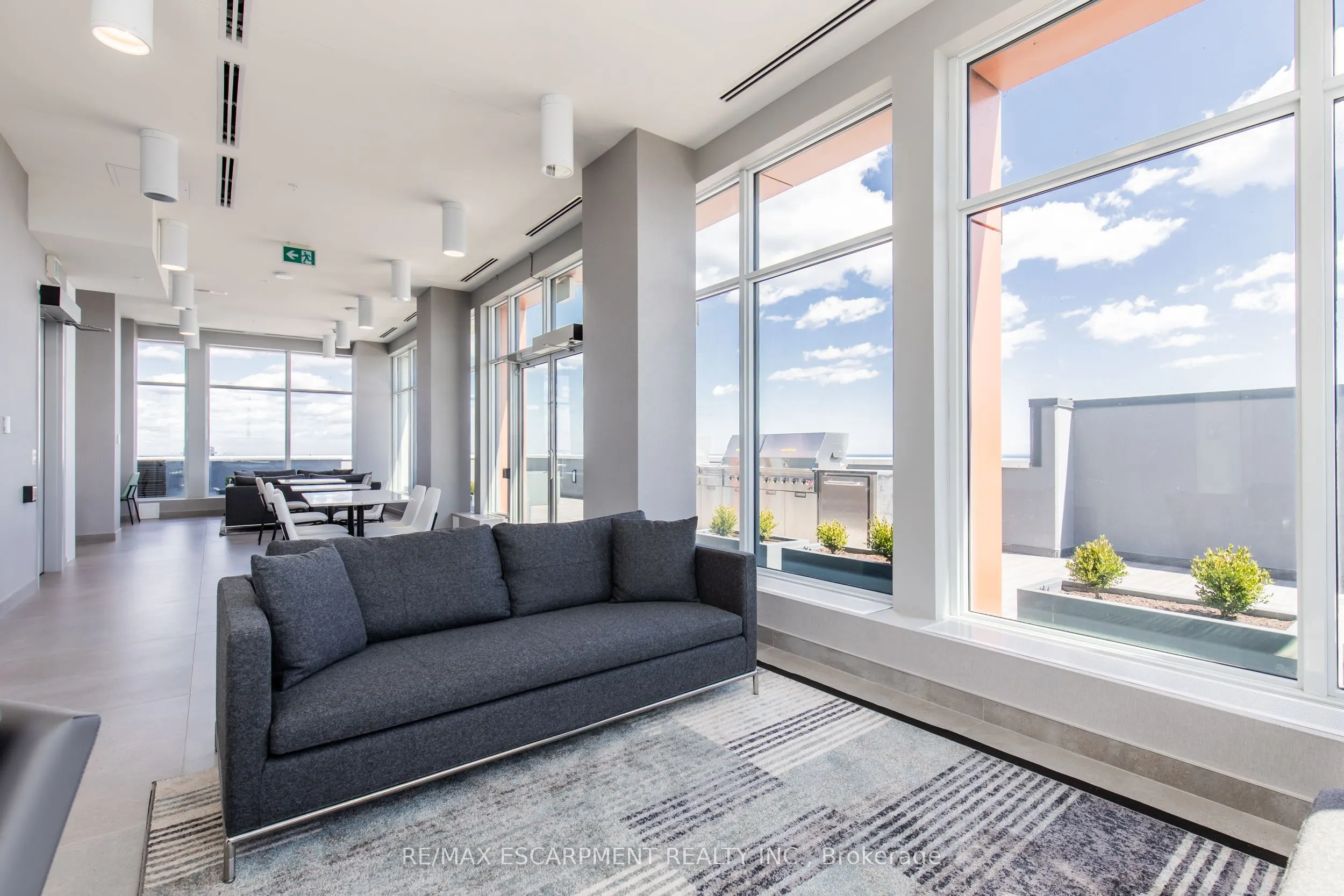 500 Brock Avenue, #906