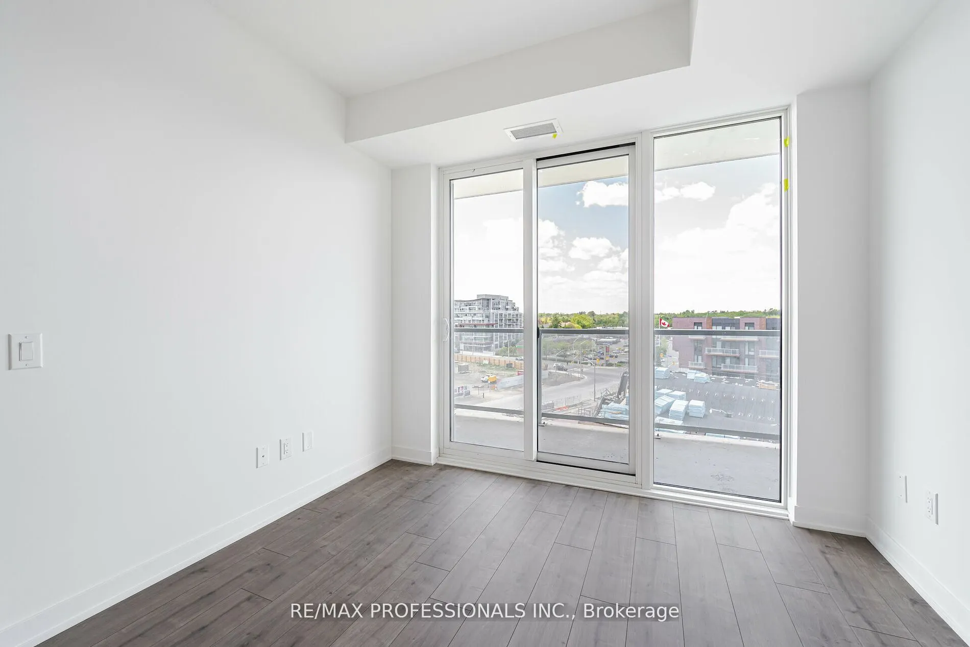 220 Missinnihe Way, #615